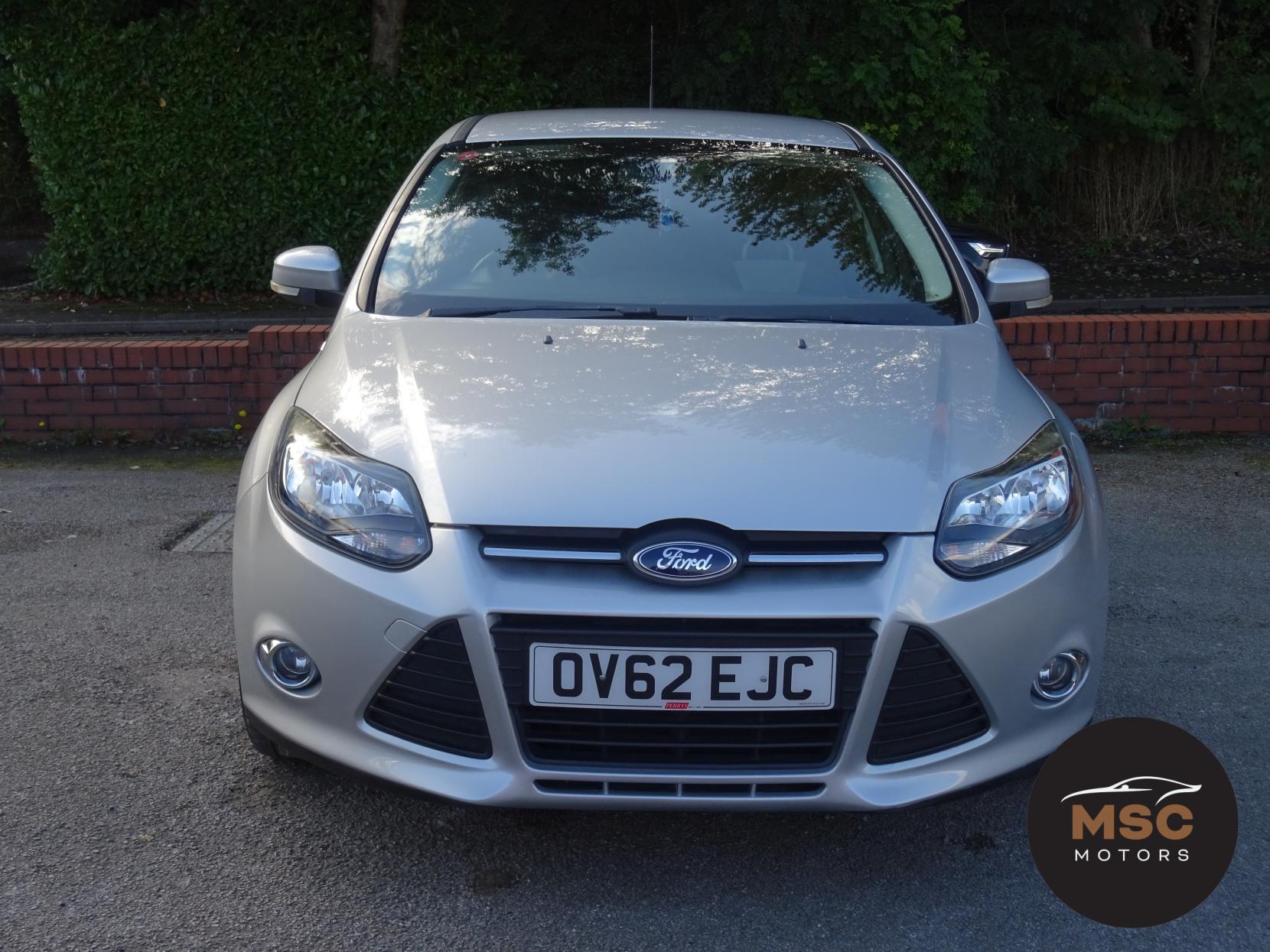 Ford Focus 1.0T EcoBoost Zetec Hatchback 5dr Petrol Manual Euro 5 (s/s) (125 ps)