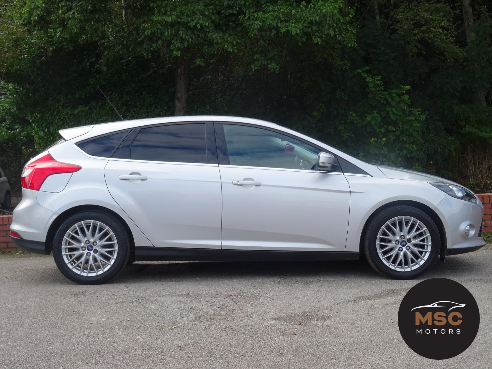 Ford Focus 1.0T EcoBoost Zetec Hatchback 5dr Petrol Manual Euro 5 (s/s) (125 ps)