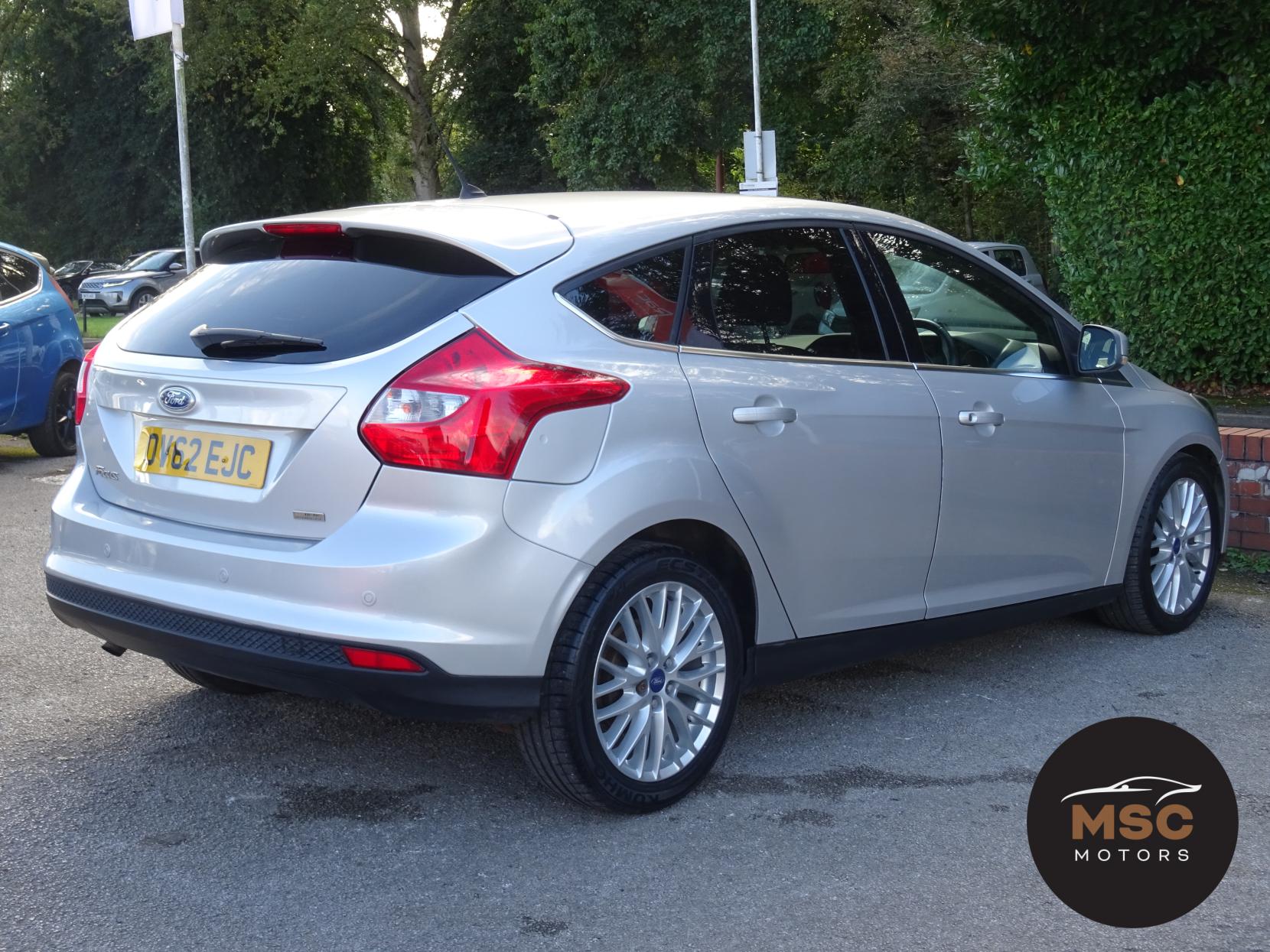 Ford Focus 1.0T EcoBoost Zetec Hatchback 5dr Petrol Manual Euro 5 (s/s) (125 ps)