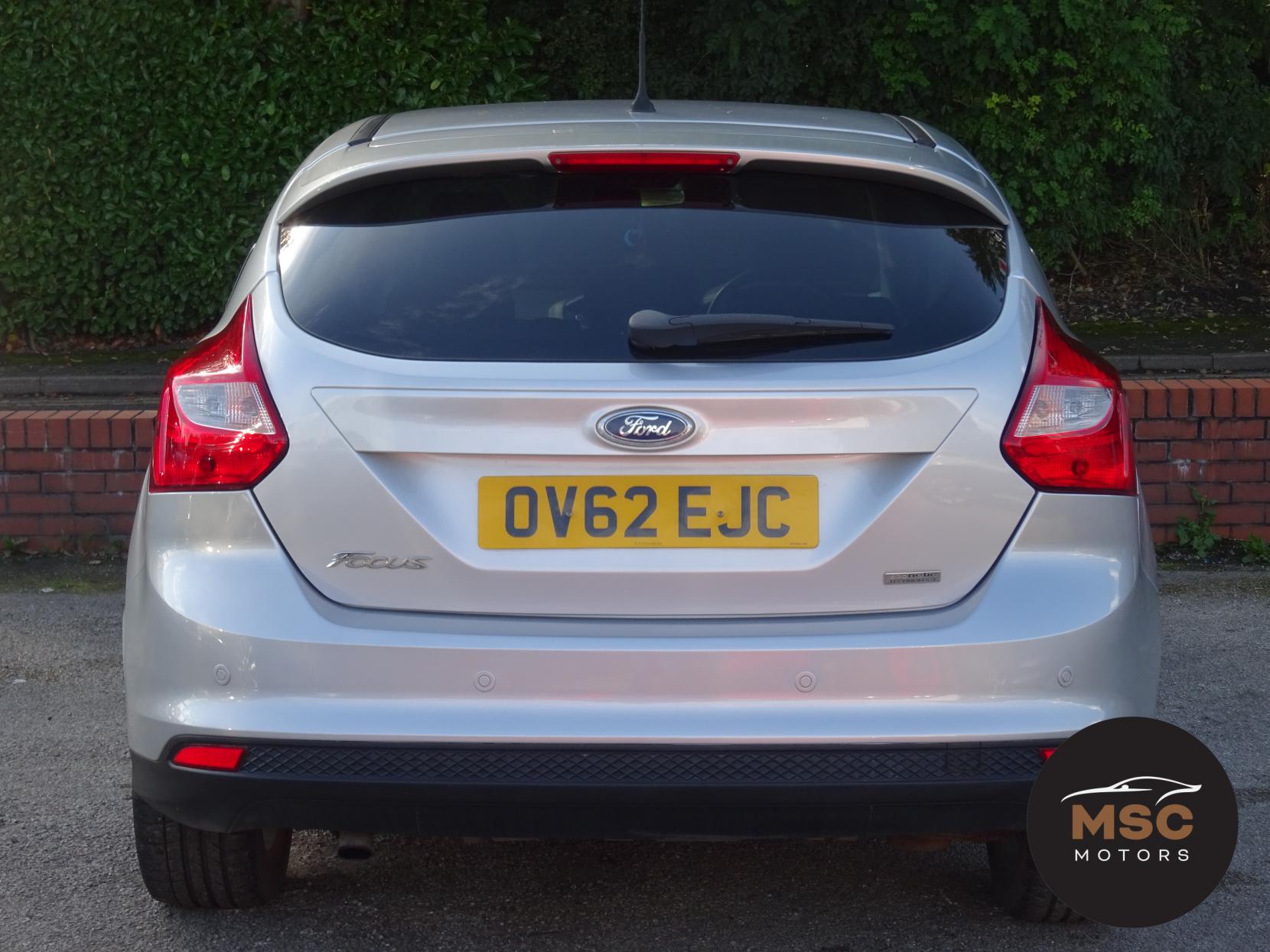 Ford Focus 1.0T EcoBoost Zetec Hatchback 5dr Petrol Manual Euro 5 (s/s) (125 ps)