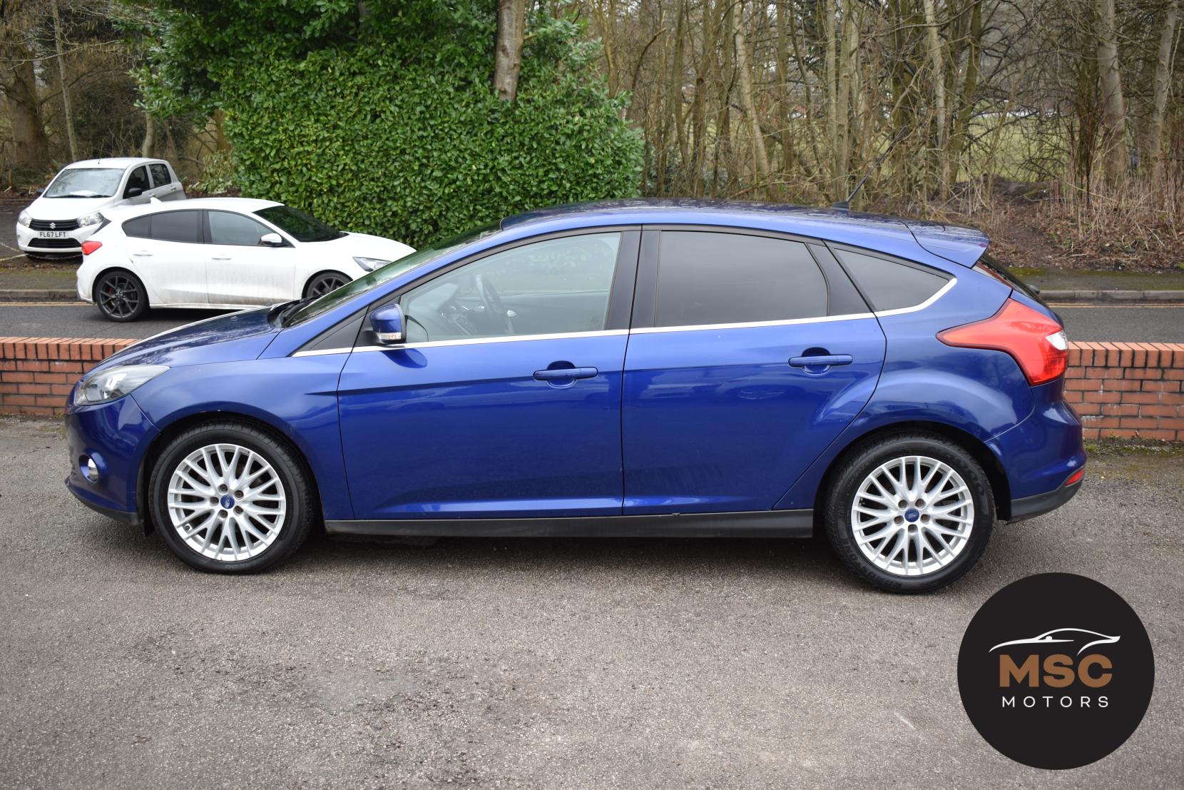 Ford Focus 1.0T EcoBoost Zetec Hatchback 5dr Petrol Manual Euro 5 (s/s) (125 ps)