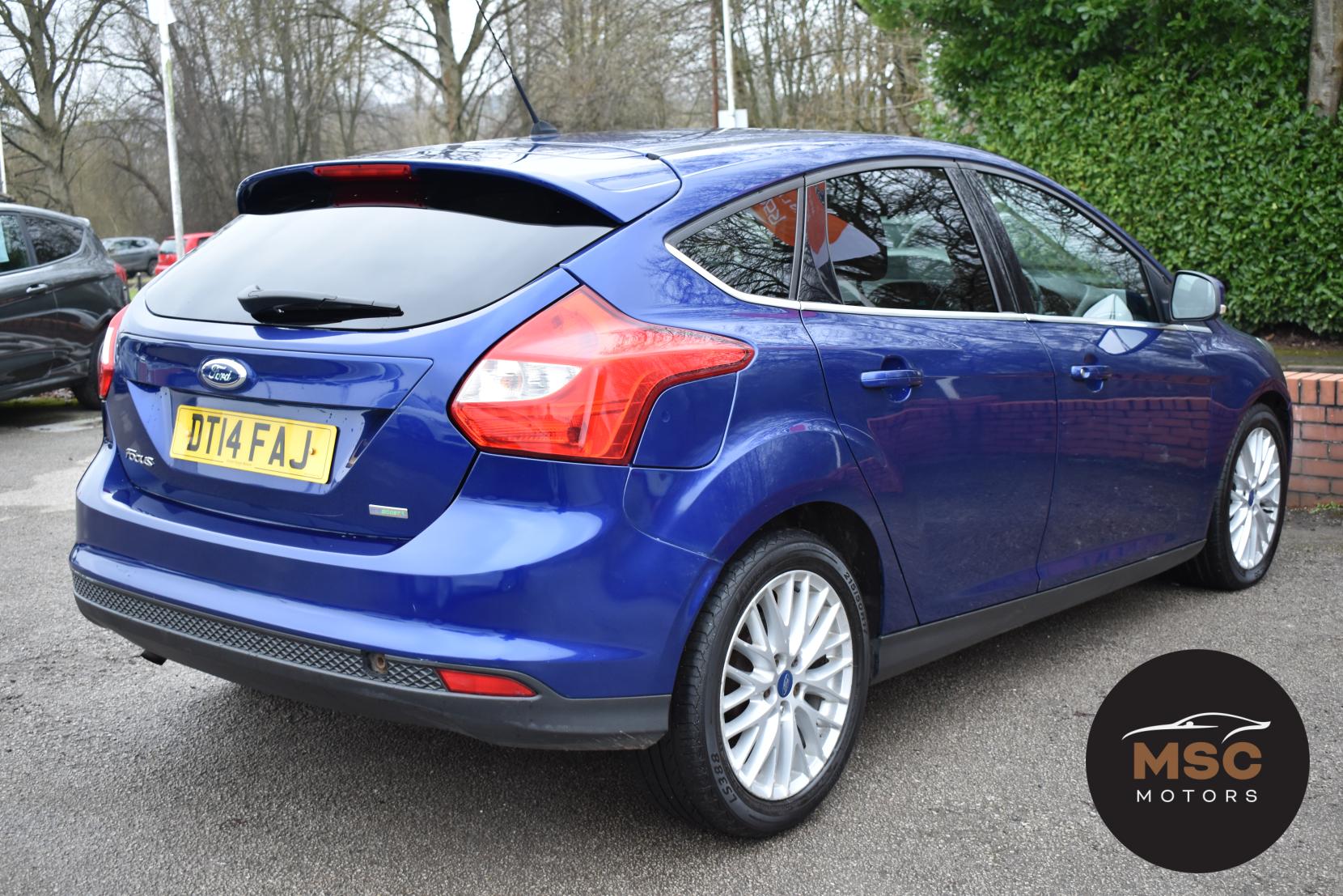 Ford Focus 1.0T EcoBoost Zetec Hatchback 5dr Petrol Manual Euro 5 (s/s) (125 ps)