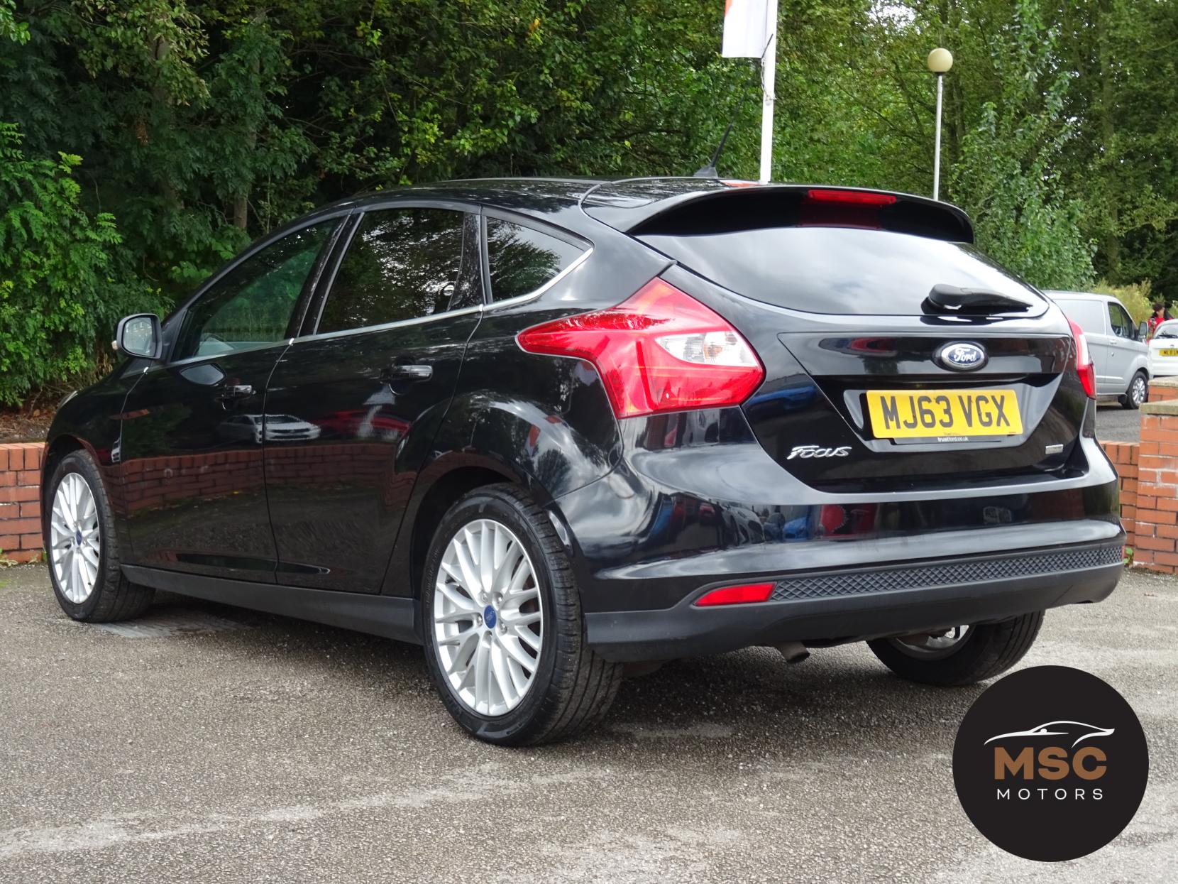 Ford Focus 1.0T EcoBoost Zetec Hatchback 5dr Petrol Manual Euro 5 (s/s) (125 ps)