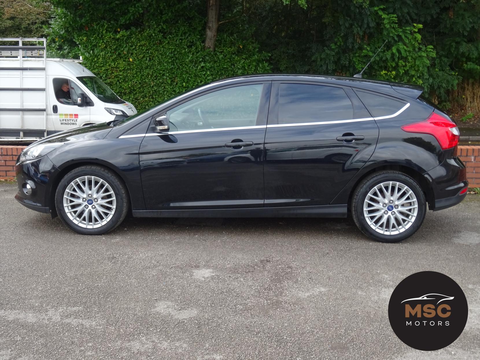 Ford Focus 1.0T EcoBoost Zetec Hatchback 5dr Petrol Manual Euro 5 (s/s) (125 ps)