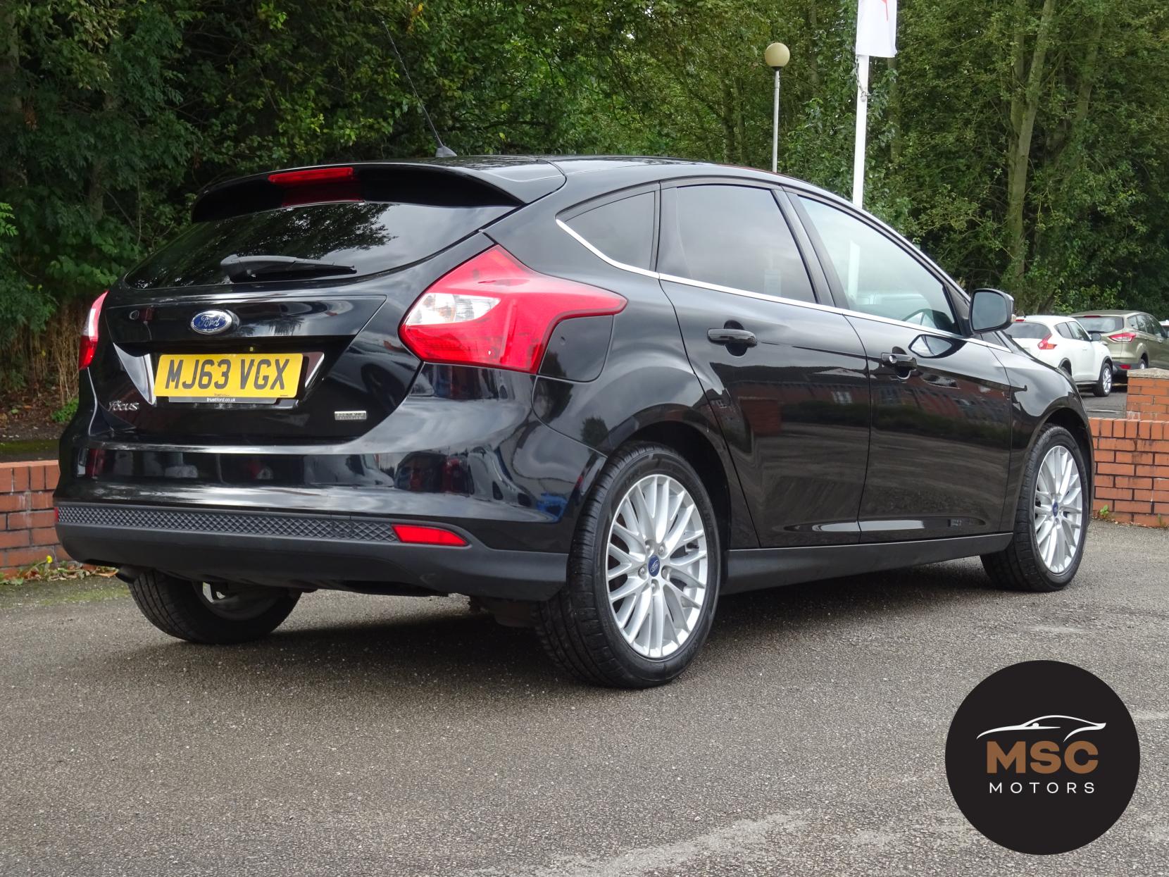 Ford Focus 1.0T EcoBoost Zetec Hatchback 5dr Petrol Manual Euro 5 (s/s) (125 ps)