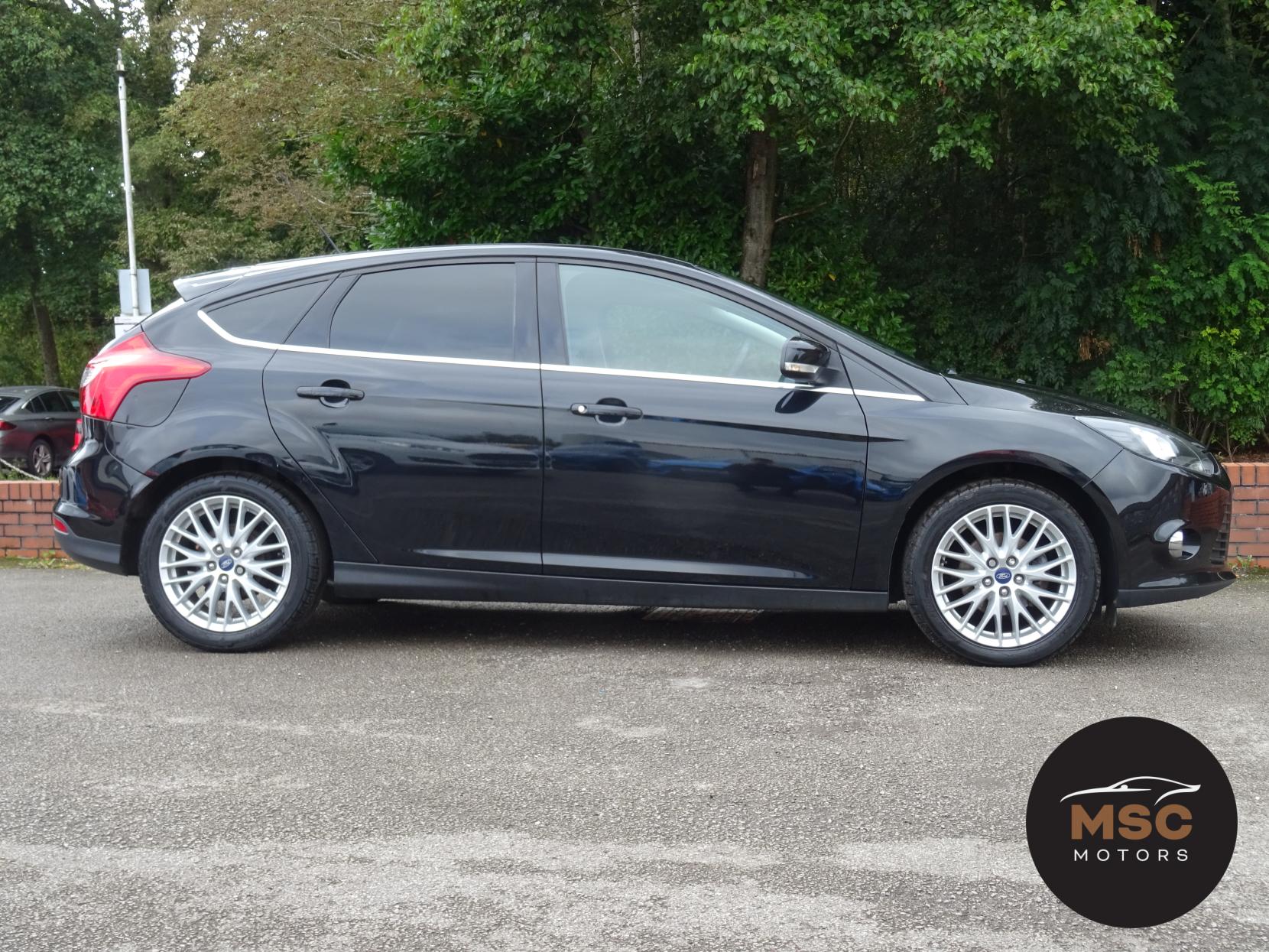 Ford Focus 1.0T EcoBoost Zetec Hatchback 5dr Petrol Manual Euro 5 (s/s) (125 ps)