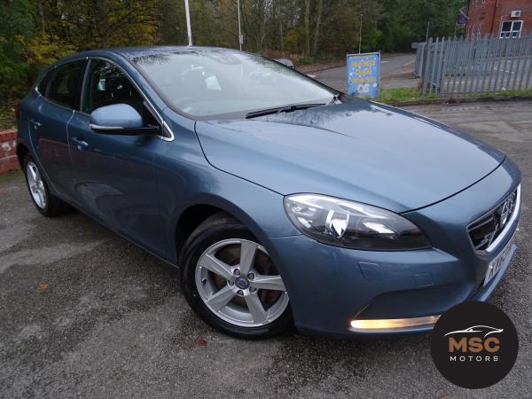 Volvo V40 2.0 D3 SE Nav Hatchback 5dr Diesel Manual (114 g/km, 150 bhp)