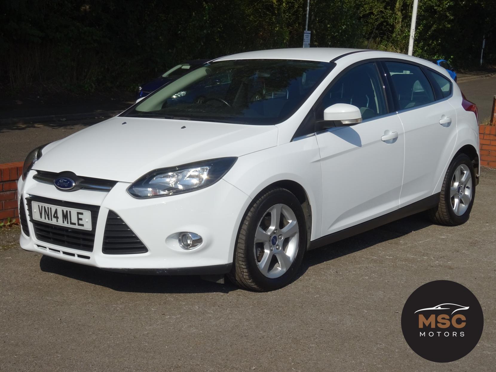 Ford Focus 1.0T EcoBoost Zetec Navigator Hatchback 5dr Petrol Manual Euro 5 (s/s) (125 ps)