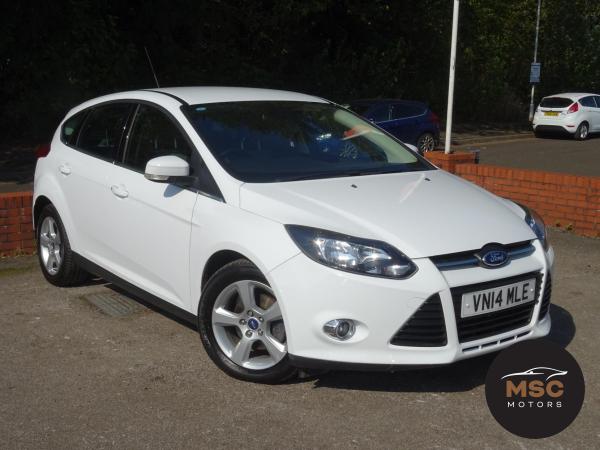 Ford Focus 1.0T EcoBoost Zetec Navigator Hatchback 5dr Petrol Manual Euro 5 (s/s) (125 ps)