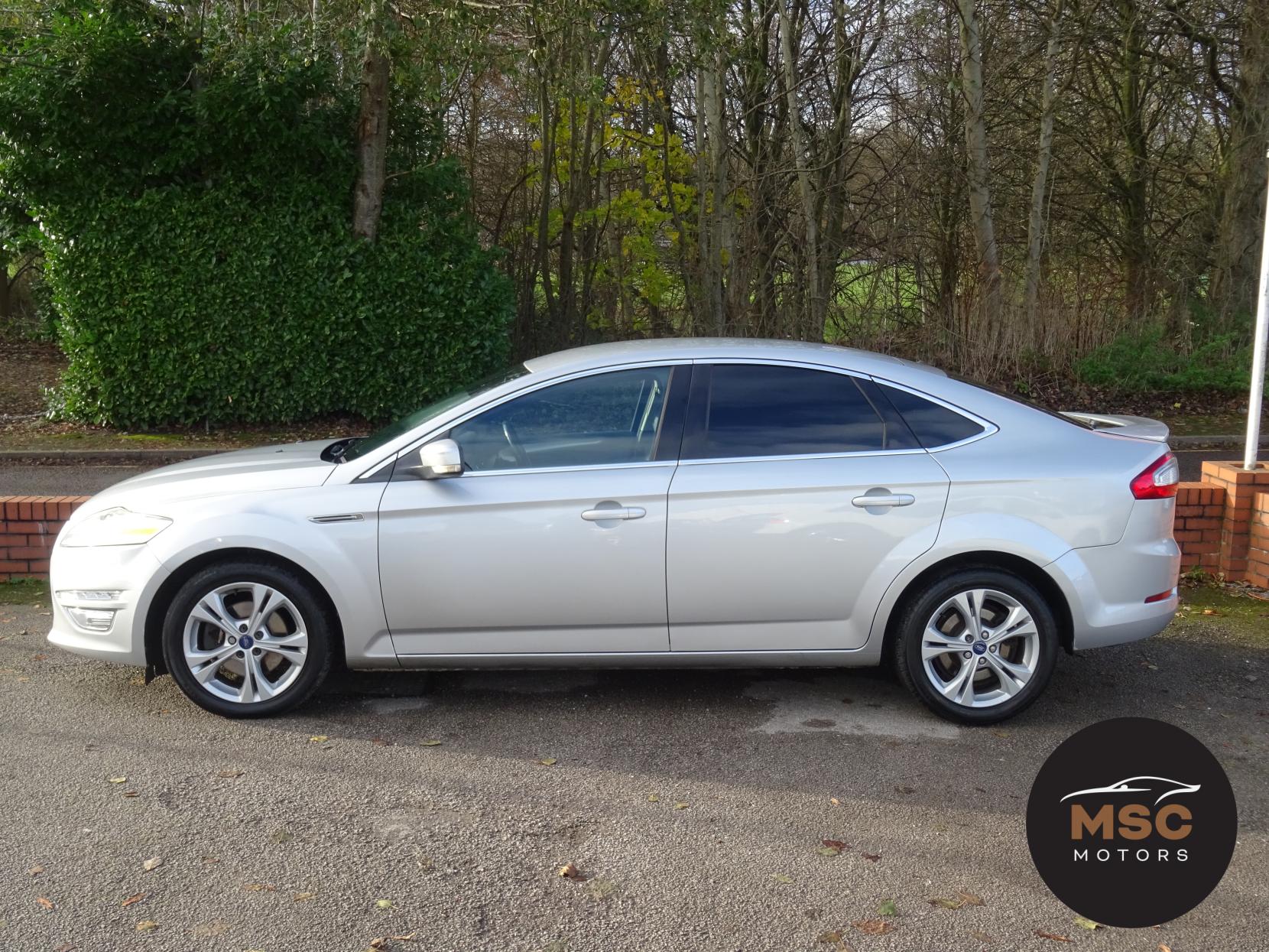 Ford Mondeo 2.0 TDCi Titanium X Business Edition Hatchback 5dr Diesel Powershift Euro 5 (163 ps)