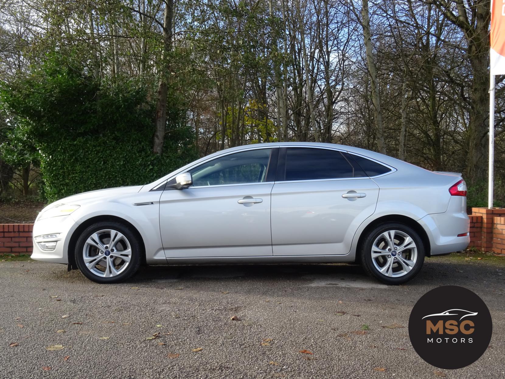 Ford Mondeo 2.0 TDCi Titanium X Business Edition Hatchback 5dr Diesel Powershift Euro 5 (163 ps)