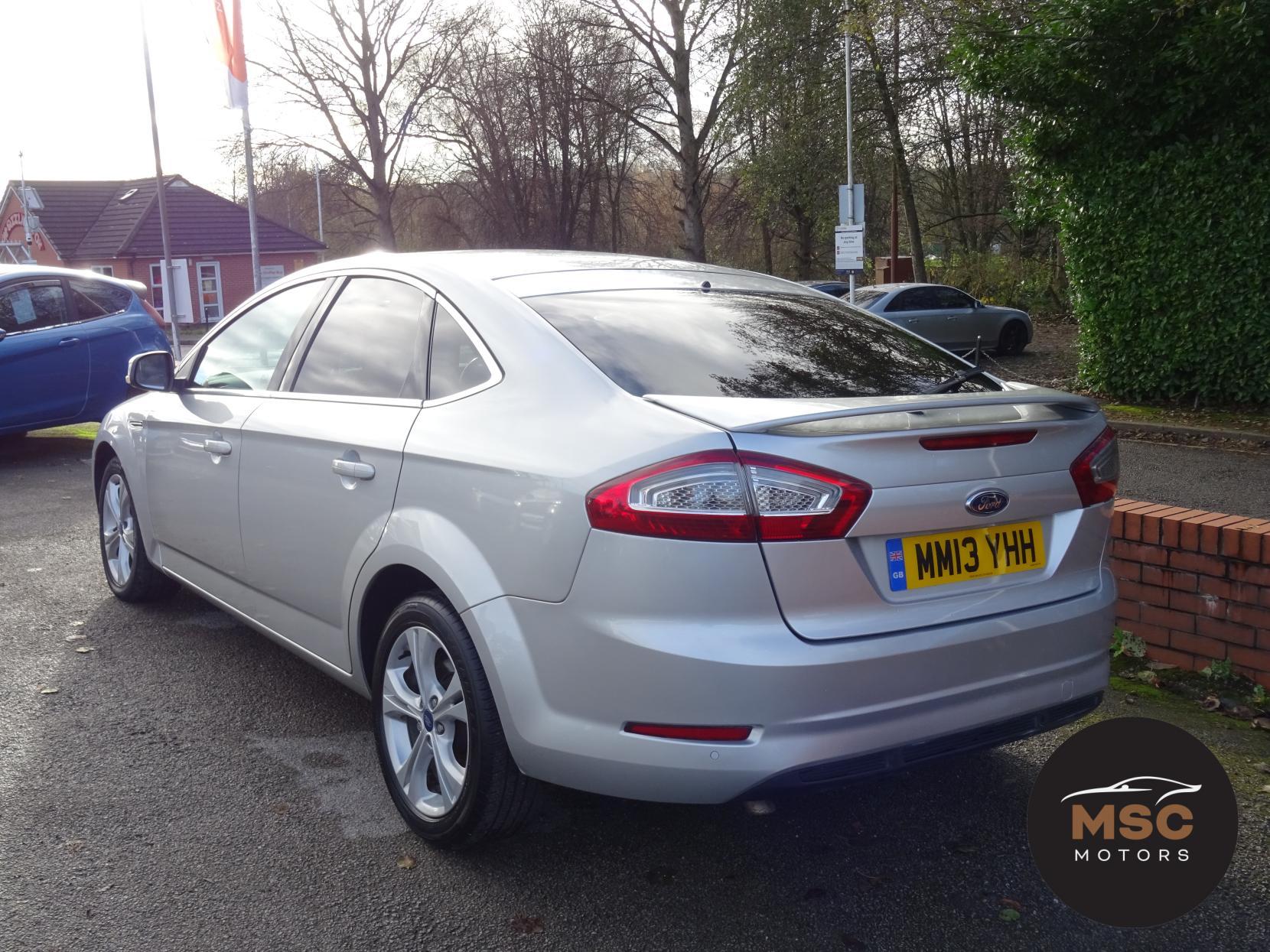 Ford Mondeo 2.0 TDCi Titanium X Business Edition Hatchback 5dr Diesel Powershift Euro 5 (163 ps)