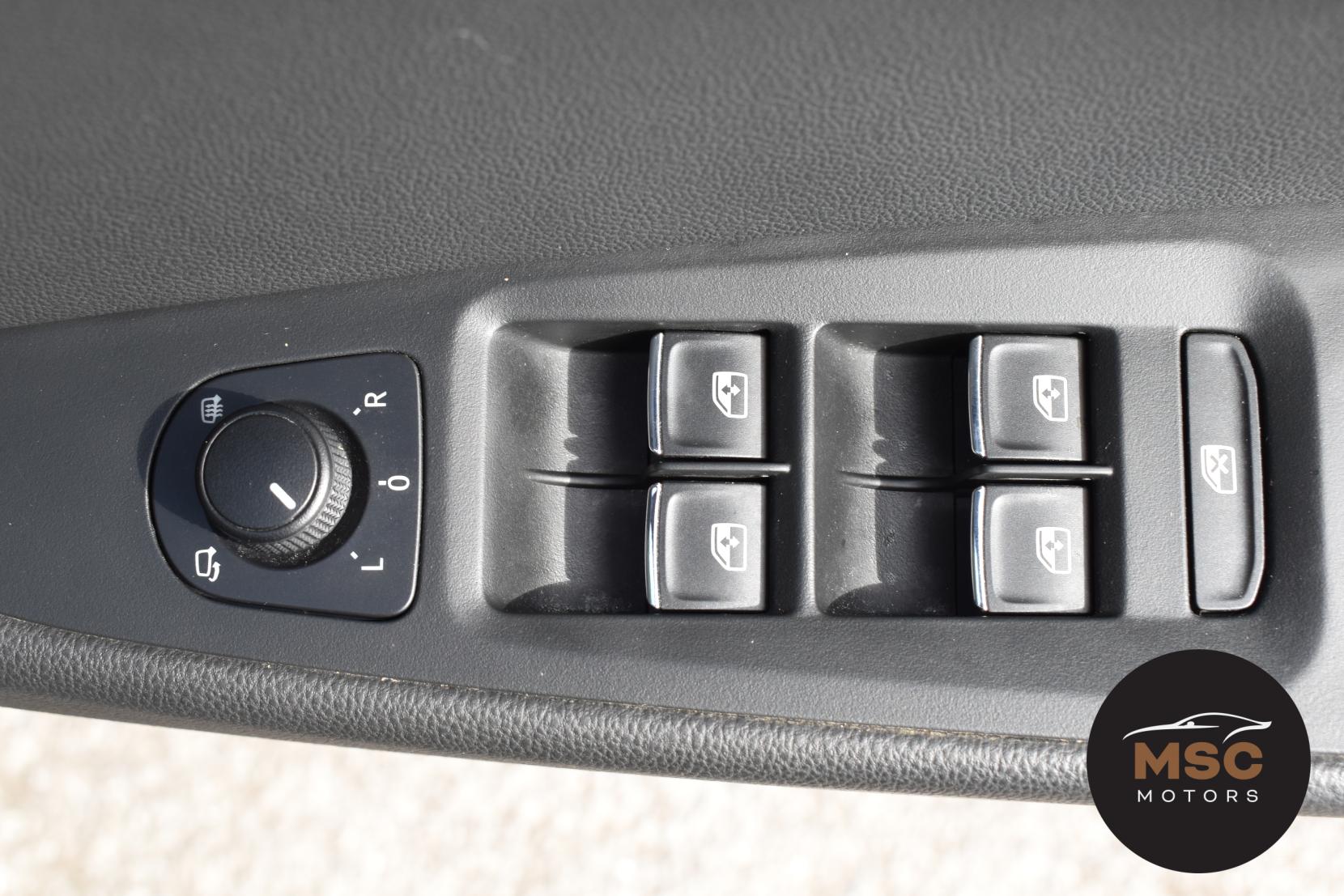 SEAT Leon 1.5 TSI EVO FR Black Edition Hatchback 5dr Petrol Manual Euro 6 (s/s) (150 ps)
