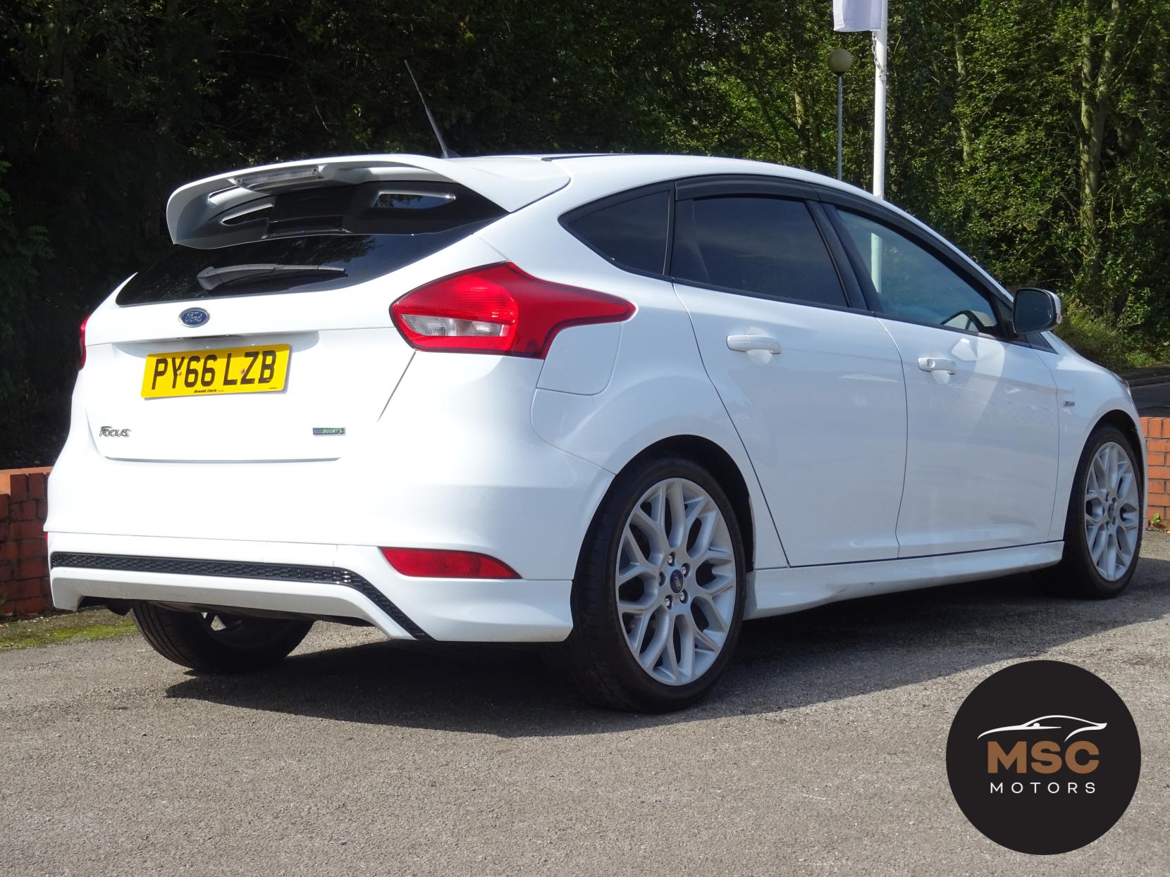 Ford Focus 1.0T EcoBoost ST-Line Hatchback 5dr Petrol Manual Euro 6 (s/s) (125 ps)