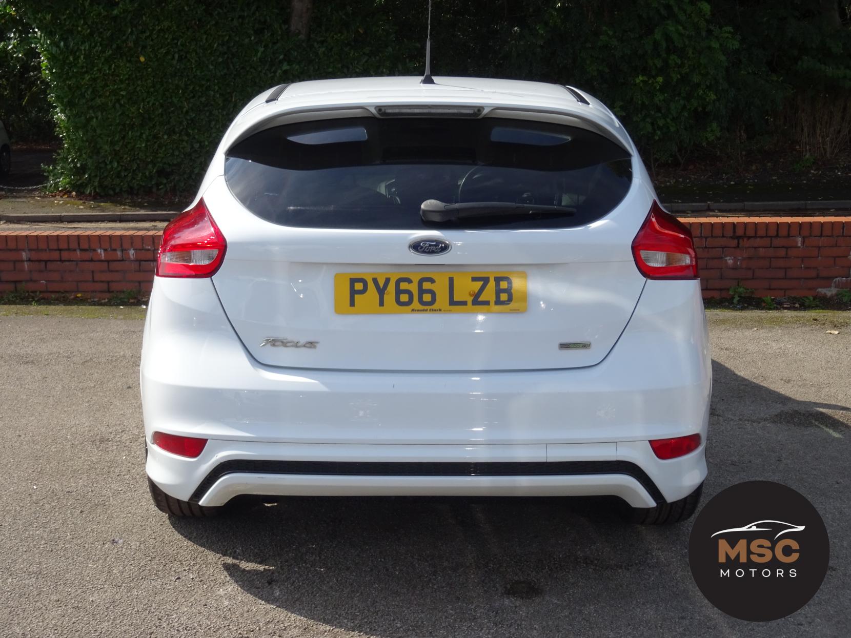 Ford Focus 1.0T EcoBoost ST-Line Hatchback 5dr Petrol Manual Euro 6 (s/s) (125 ps)