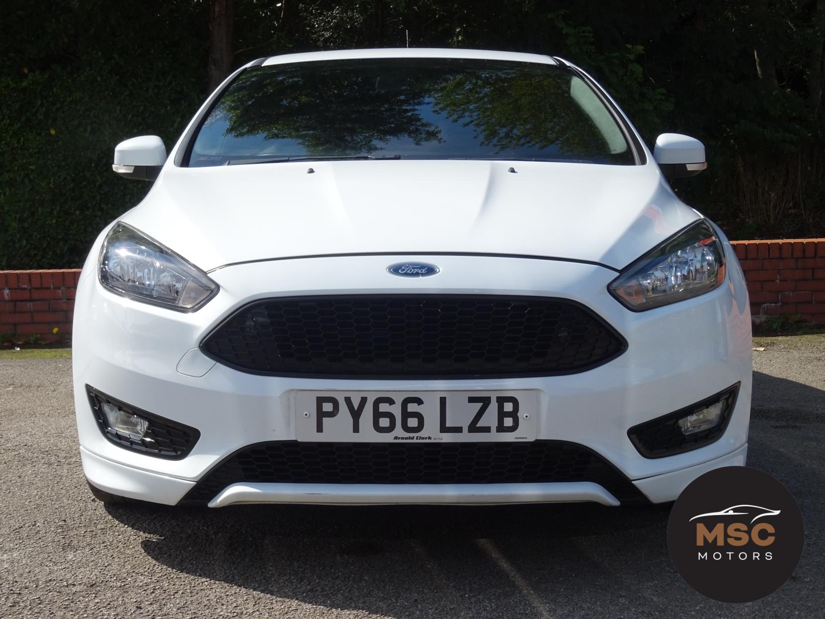 Ford Focus 1.0T EcoBoost ST-Line Hatchback 5dr Petrol Manual Euro 6 (s/s) (125 ps)