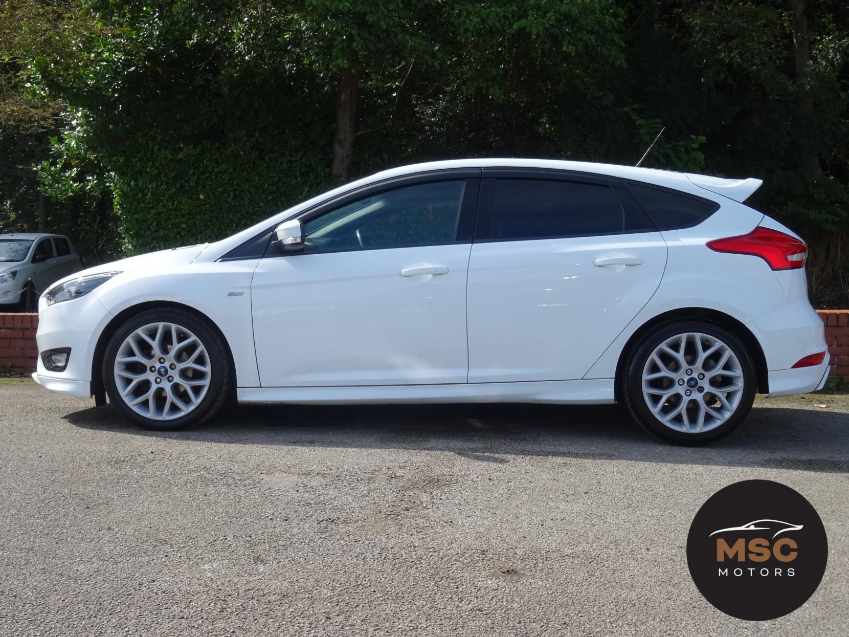 Ford Focus 1.0T EcoBoost ST-Line Hatchback 5dr Petrol Manual Euro 6 (s/s) (125 ps)