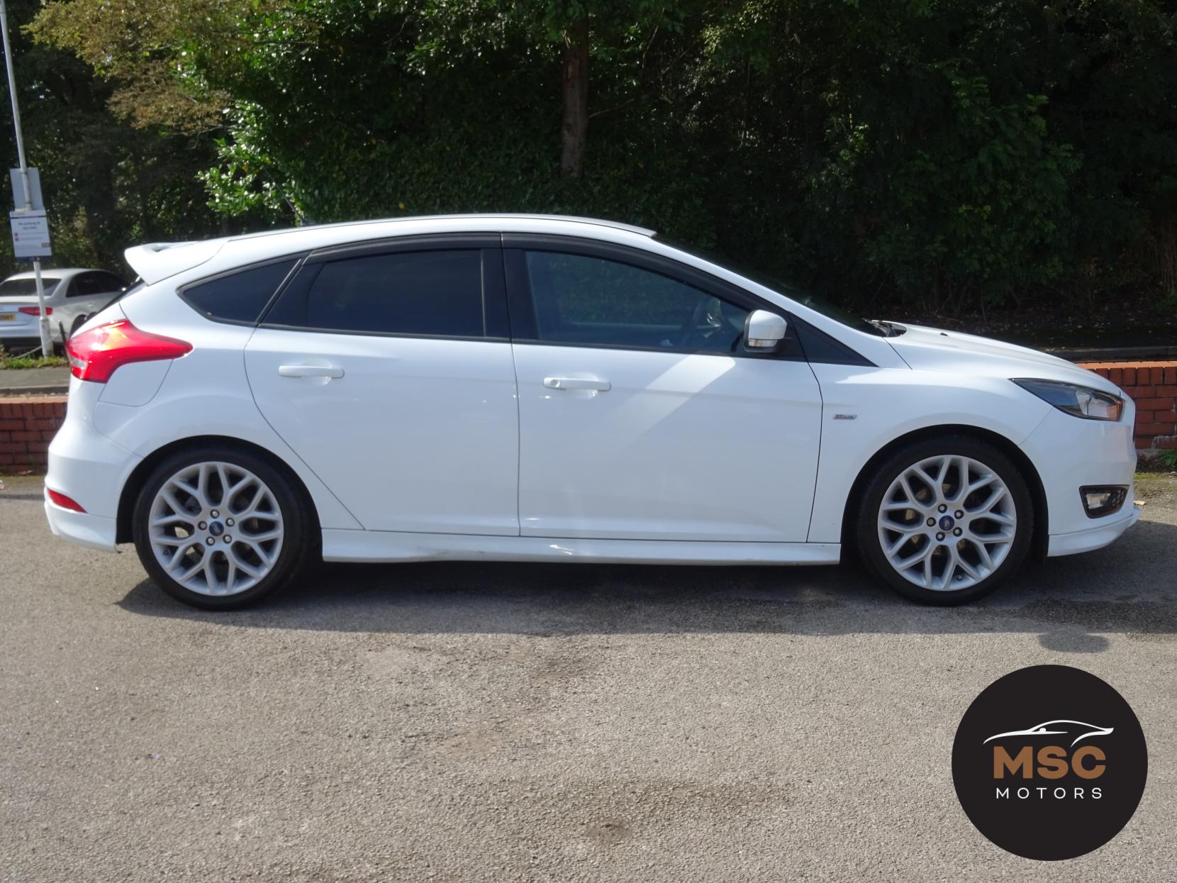 Ford Focus 1.0T EcoBoost ST-Line Hatchback 5dr Petrol Manual Euro 6 (s/s) (125 ps)