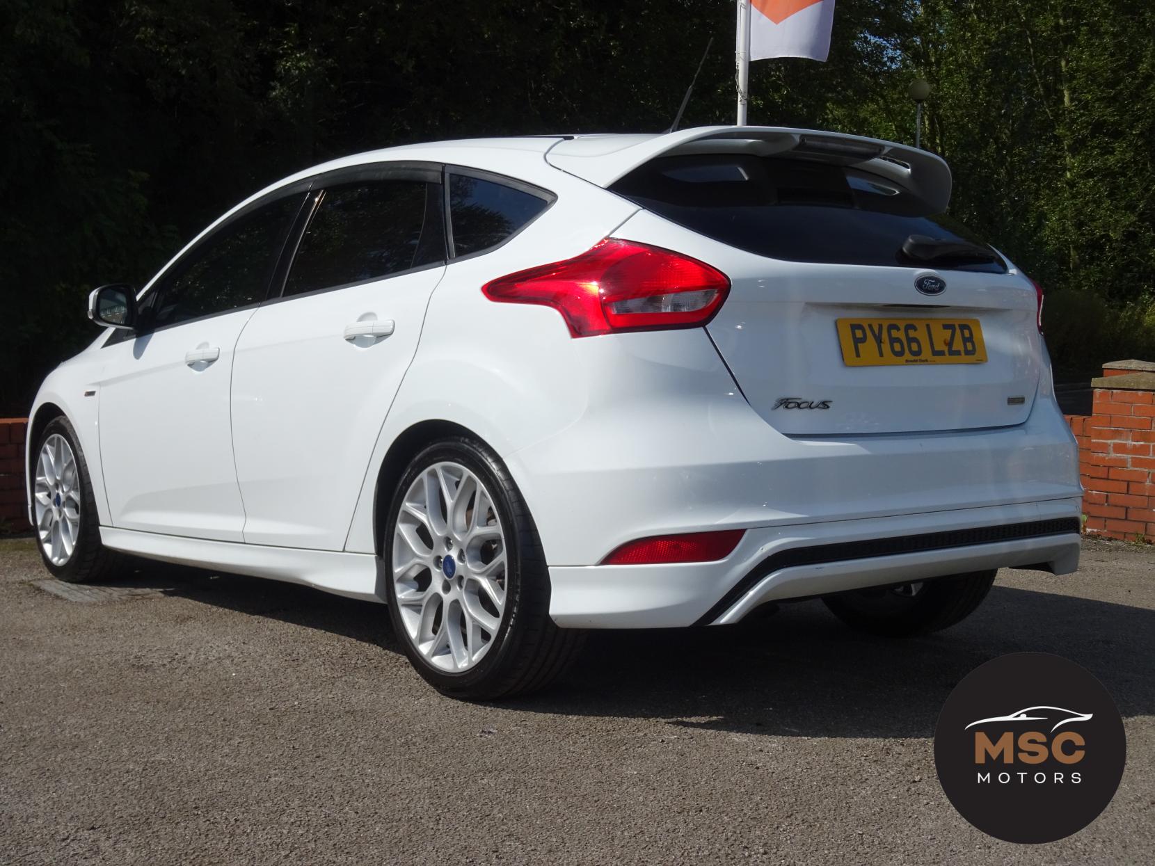 Ford Focus 1.0T EcoBoost ST-Line Hatchback 5dr Petrol Manual Euro 6 (s/s) (125 ps)