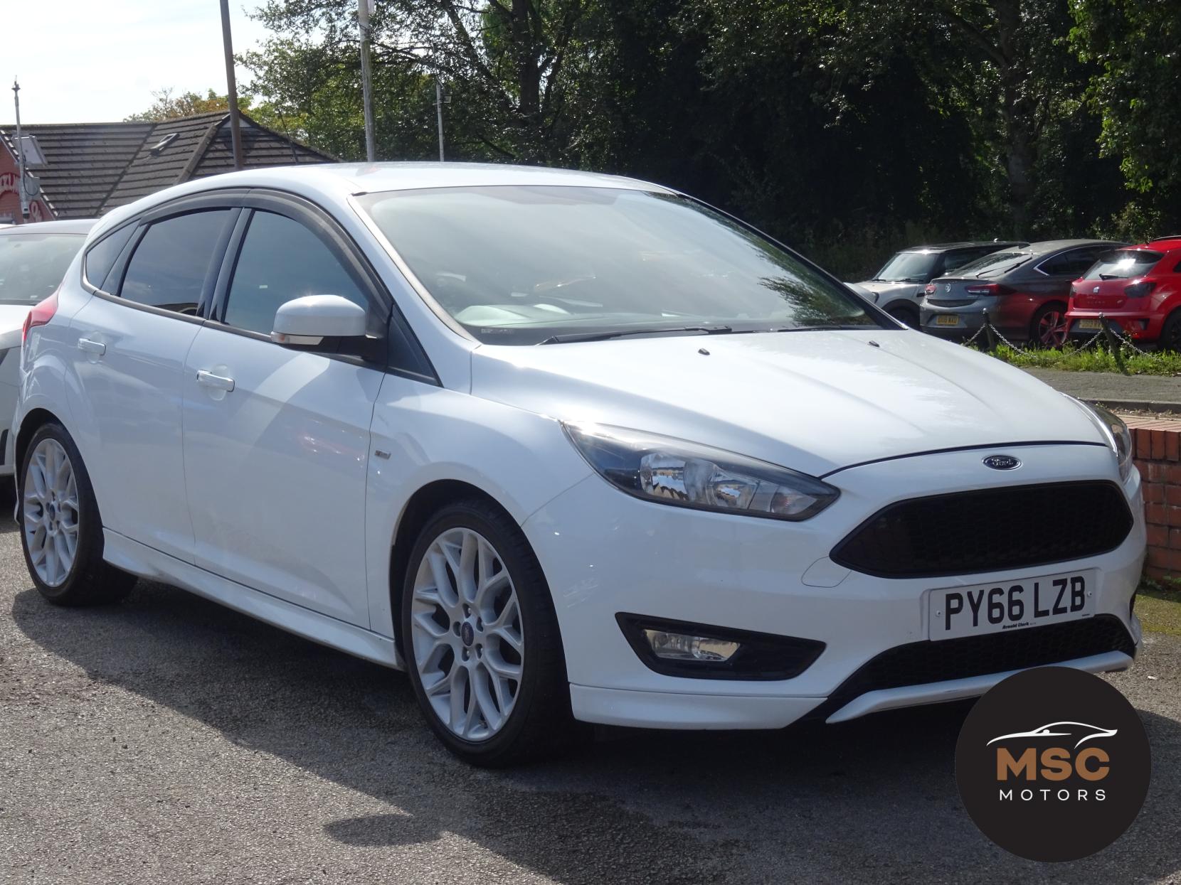 Ford Focus 1.0T EcoBoost ST-Line Hatchback 5dr Petrol Manual Euro 6 (s/s) (125 ps)