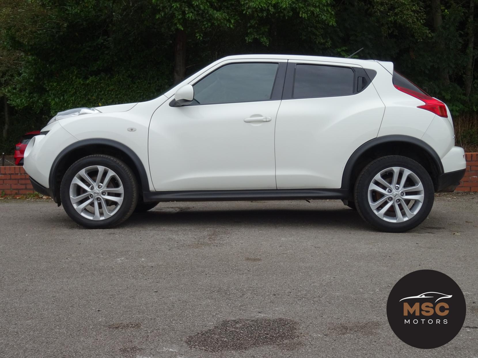 Nissan Juke 1.6 Acenta Premium SUV 5dr Petrol Manual Euro 5 (117 ps)