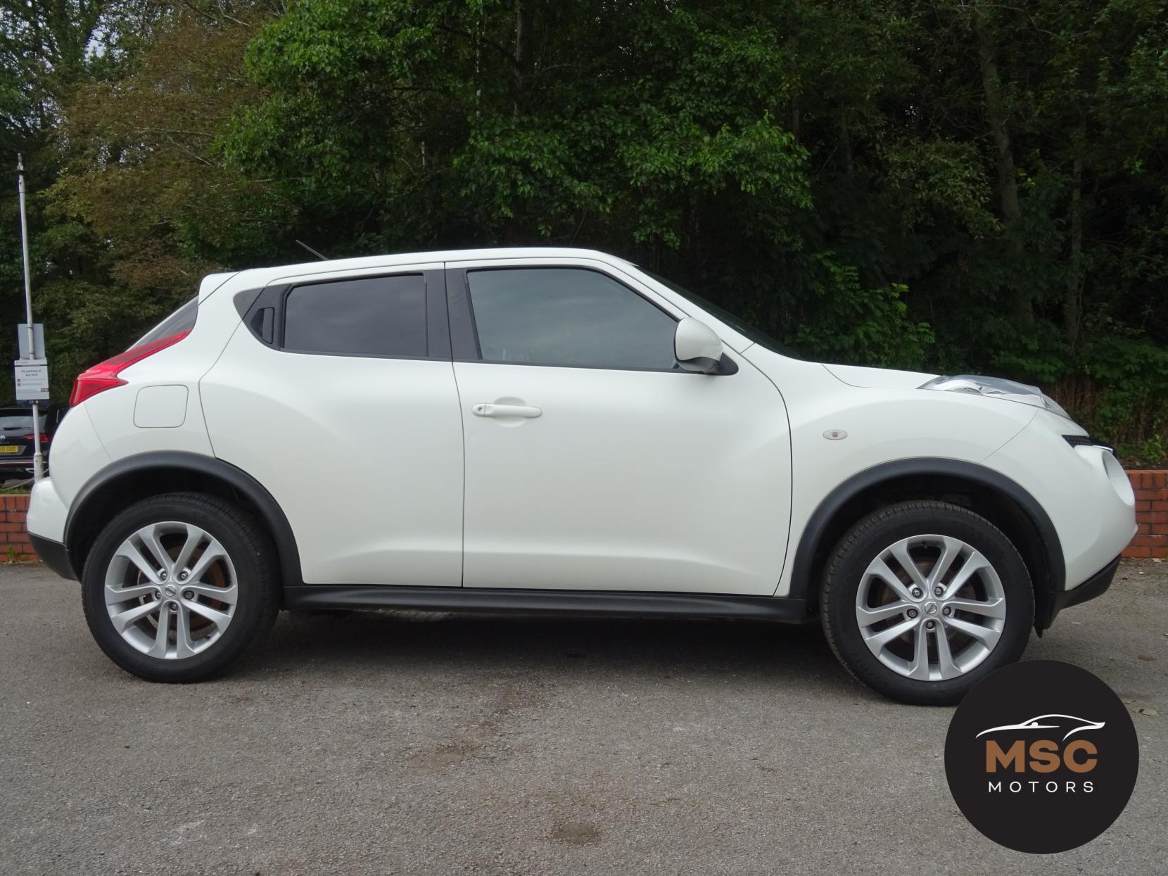 Nissan Juke 1.6 Acenta Premium SUV 5dr Petrol Manual Euro 5 (117 ps)