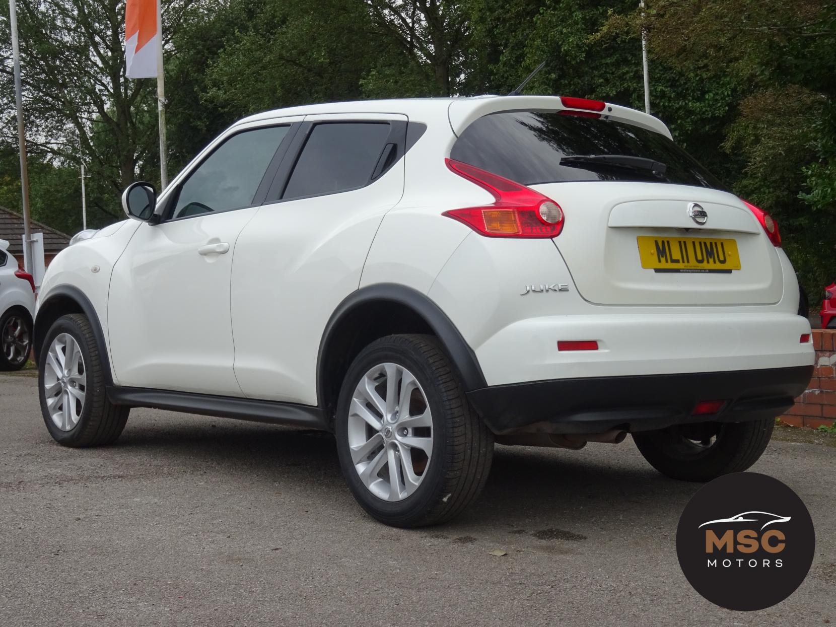 Nissan Juke 1.6 Acenta Premium SUV 5dr Petrol Manual Euro 5 (117 ps)