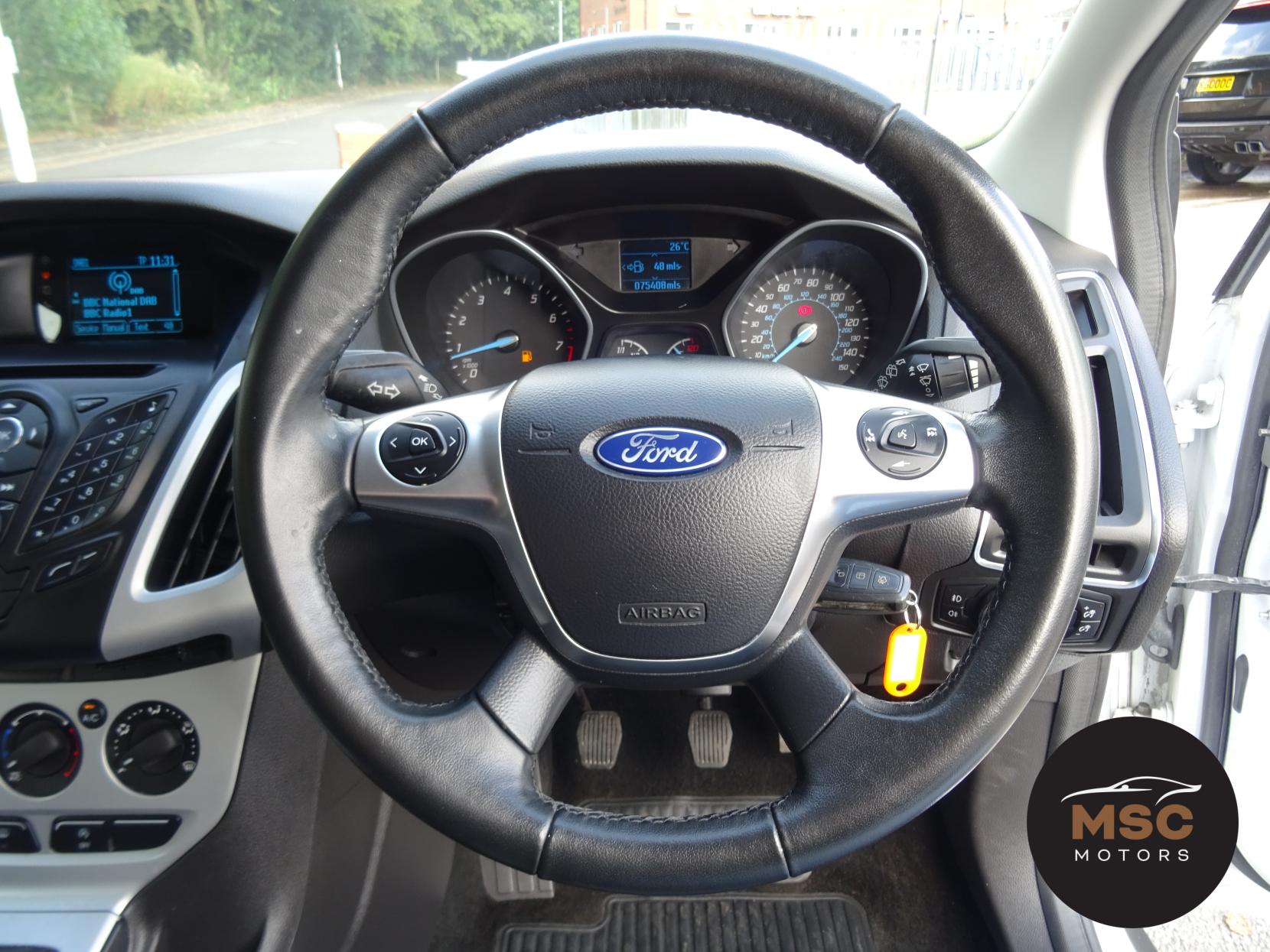 Ford Focus 1.0T EcoBoost Zetec Hatchback 5dr Petrol Manual Euro 5 (s/s) (125 ps)