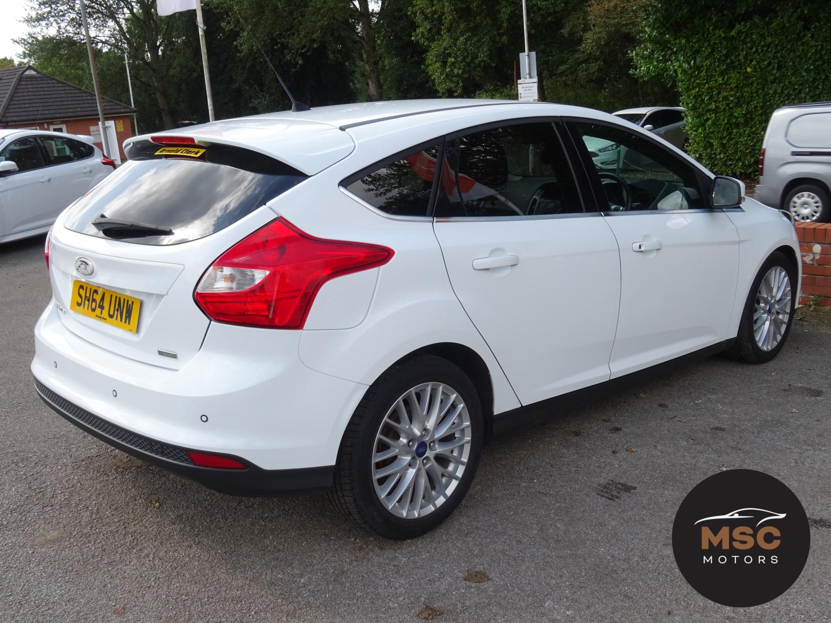 Ford Focus 1.0T EcoBoost Zetec Hatchback 5dr Petrol Manual Euro 5 (s/s) (125 ps)