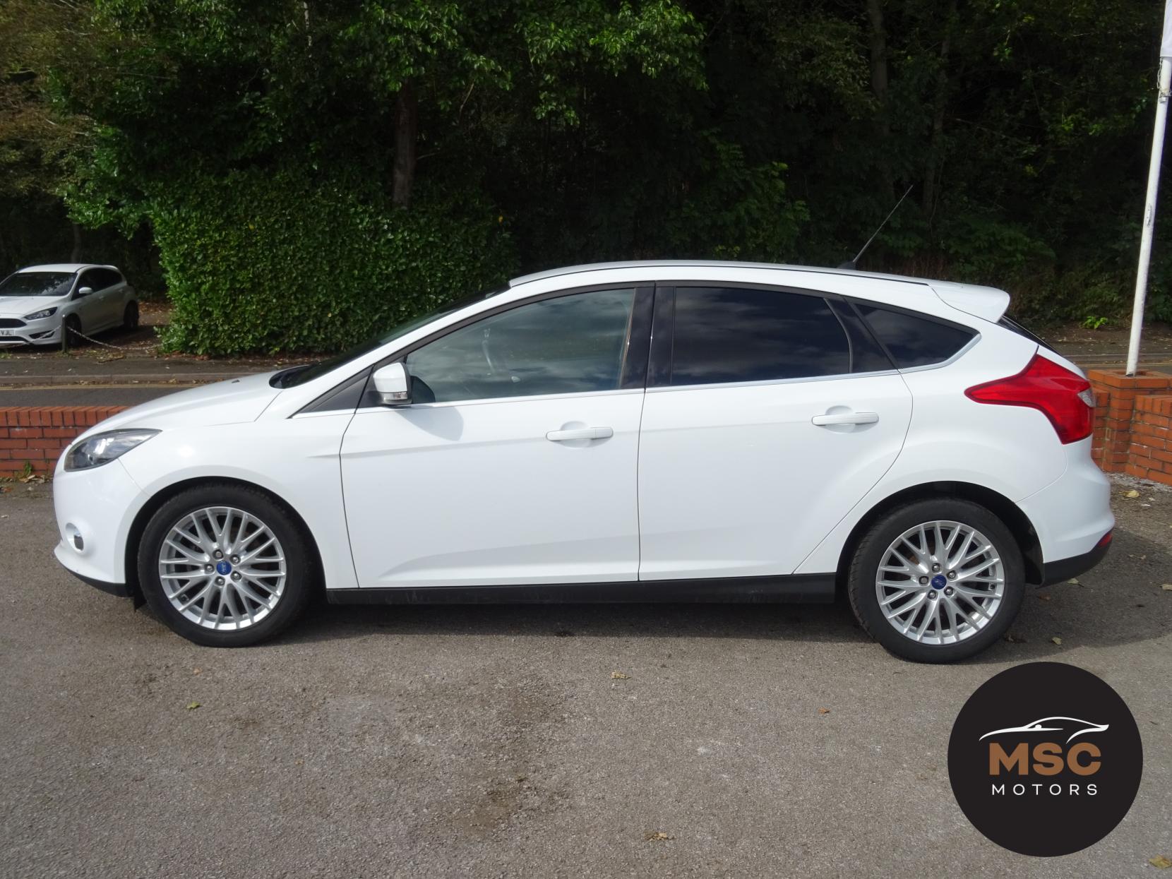 Ford Focus 1.0T EcoBoost Zetec Hatchback 5dr Petrol Manual Euro 5 (s/s) (125 ps)