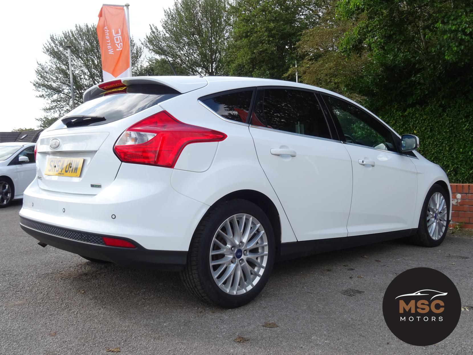 Ford Focus 1.0T EcoBoost Zetec Hatchback 5dr Petrol Manual Euro 5 (s/s) (125 ps)