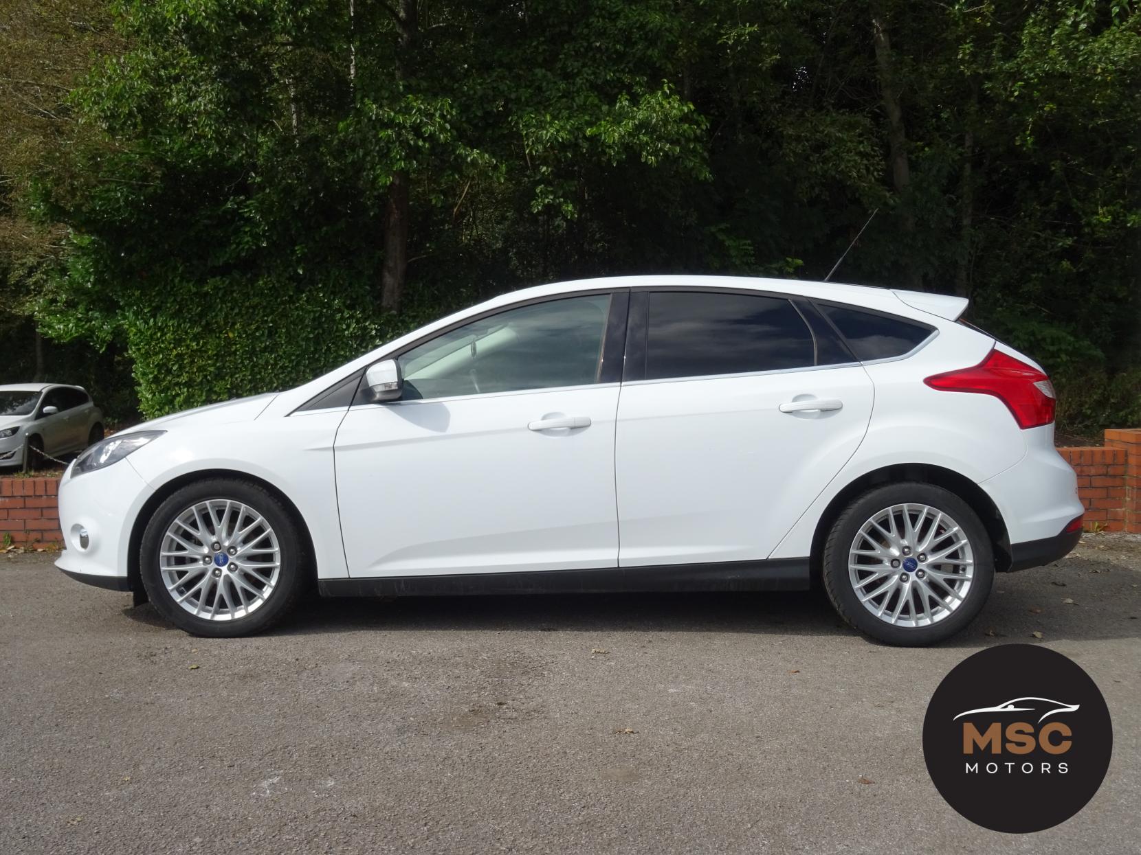 Ford Focus 1.0T EcoBoost Zetec Hatchback 5dr Petrol Manual Euro 5 (s/s) (125 ps)