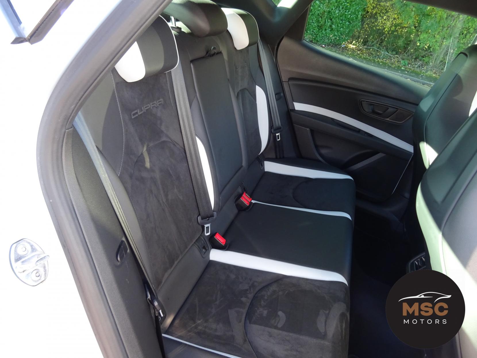 SEAT Leon 2.0 TSI Cupra 290 Black Hatchback 5dr Petrol Manual Euro 6 (s/s) (290 ps)