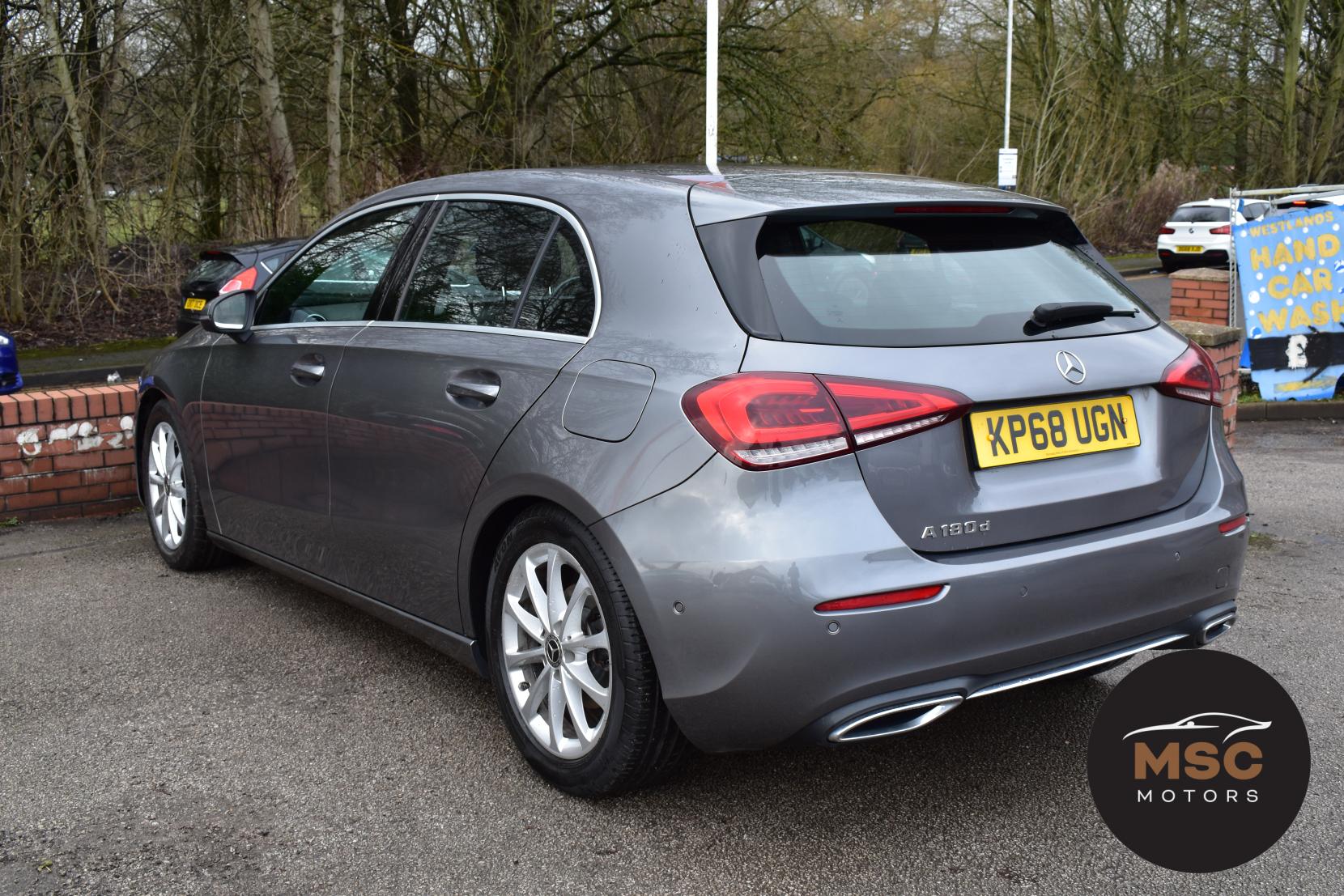 Mercedes-Benz A Class 1.5 A180d Sport (Executive) Hatchback 5dr Diesel 7G-DCT Euro 6 (s/s) (116 ps)