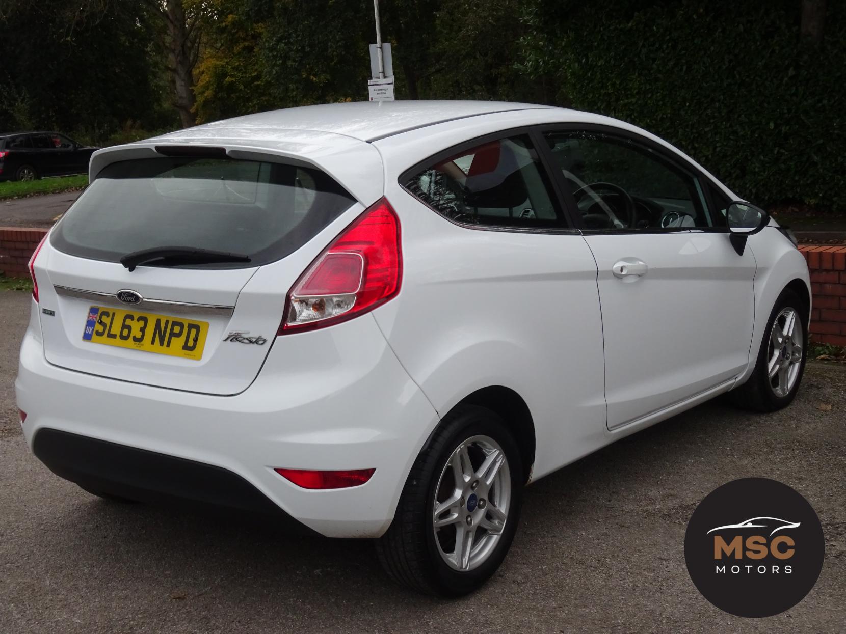 Ford Fiesta 1.0T EcoBoost Zetec Hatchback 3dr Petrol Manual Euro 5 (s/s) (100 ps)