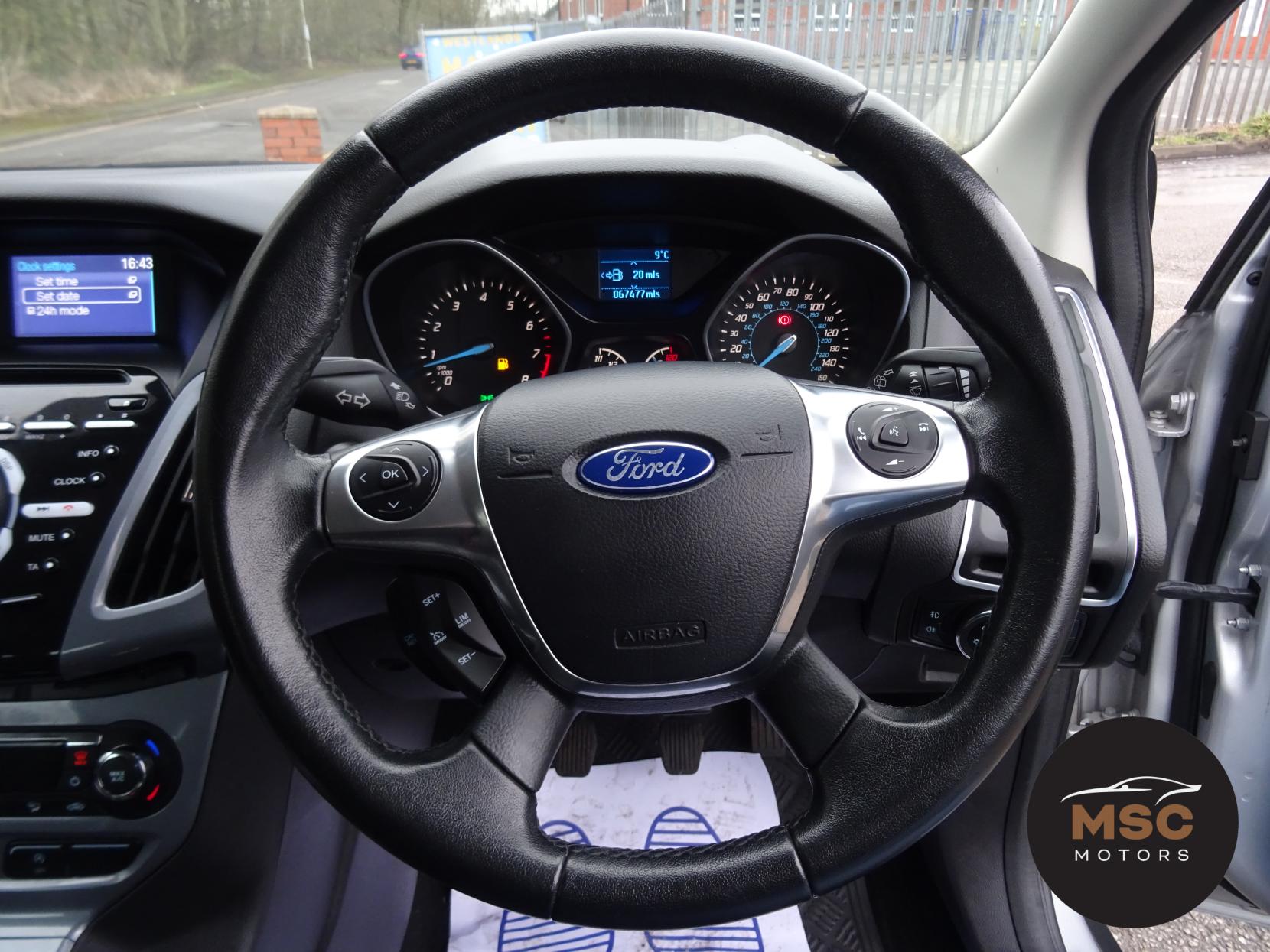 Ford Focus 1.0T EcoBoost Titanium Hatchback 5dr Petrol Manual Euro 5 (s/s) (125 ps)