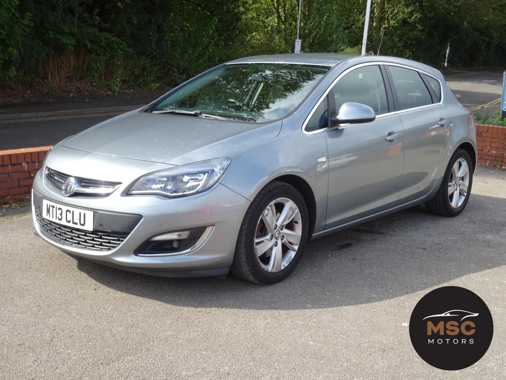 Vauxhall Astra 2.0 CDTi SRi Hatchback 5dr Diesel Auto Euro 5 (165 ps)