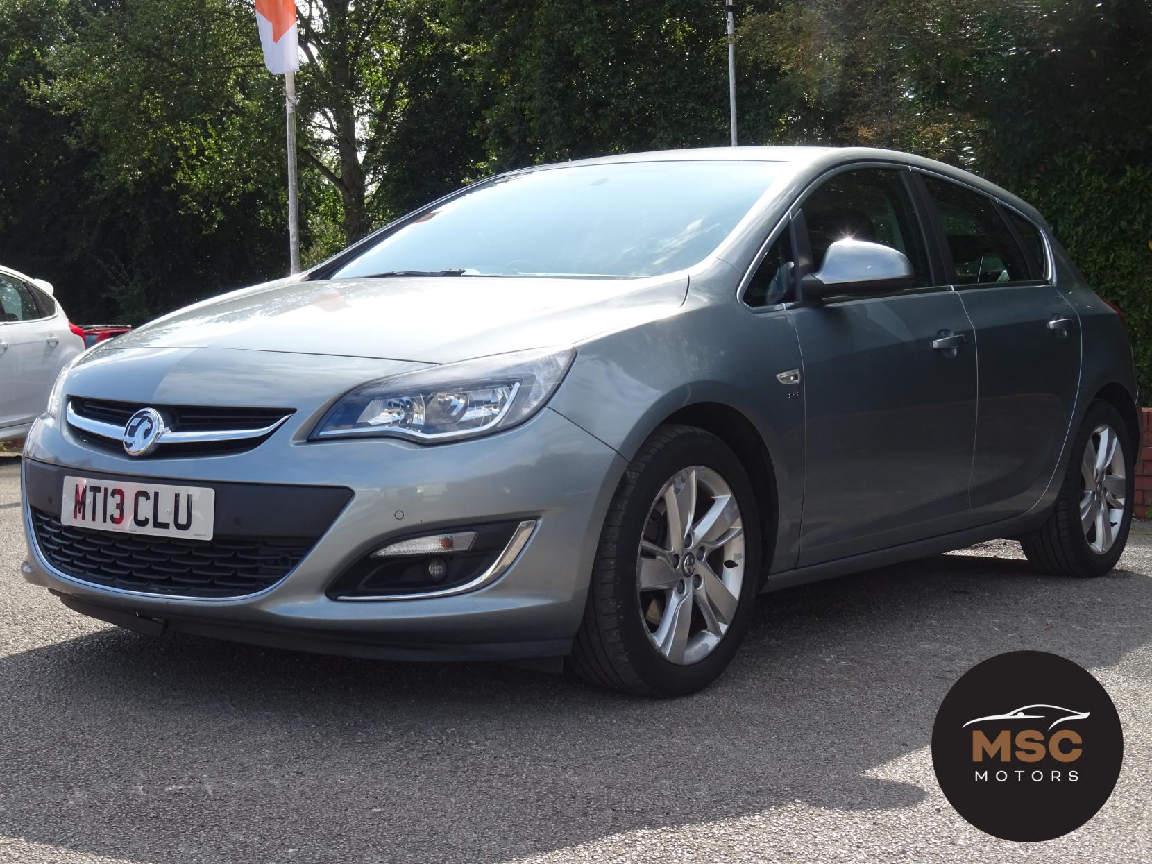 Vauxhall Astra 2.0 CDTi SRi Hatchback 5dr Diesel Auto Euro 5 (165 ps)