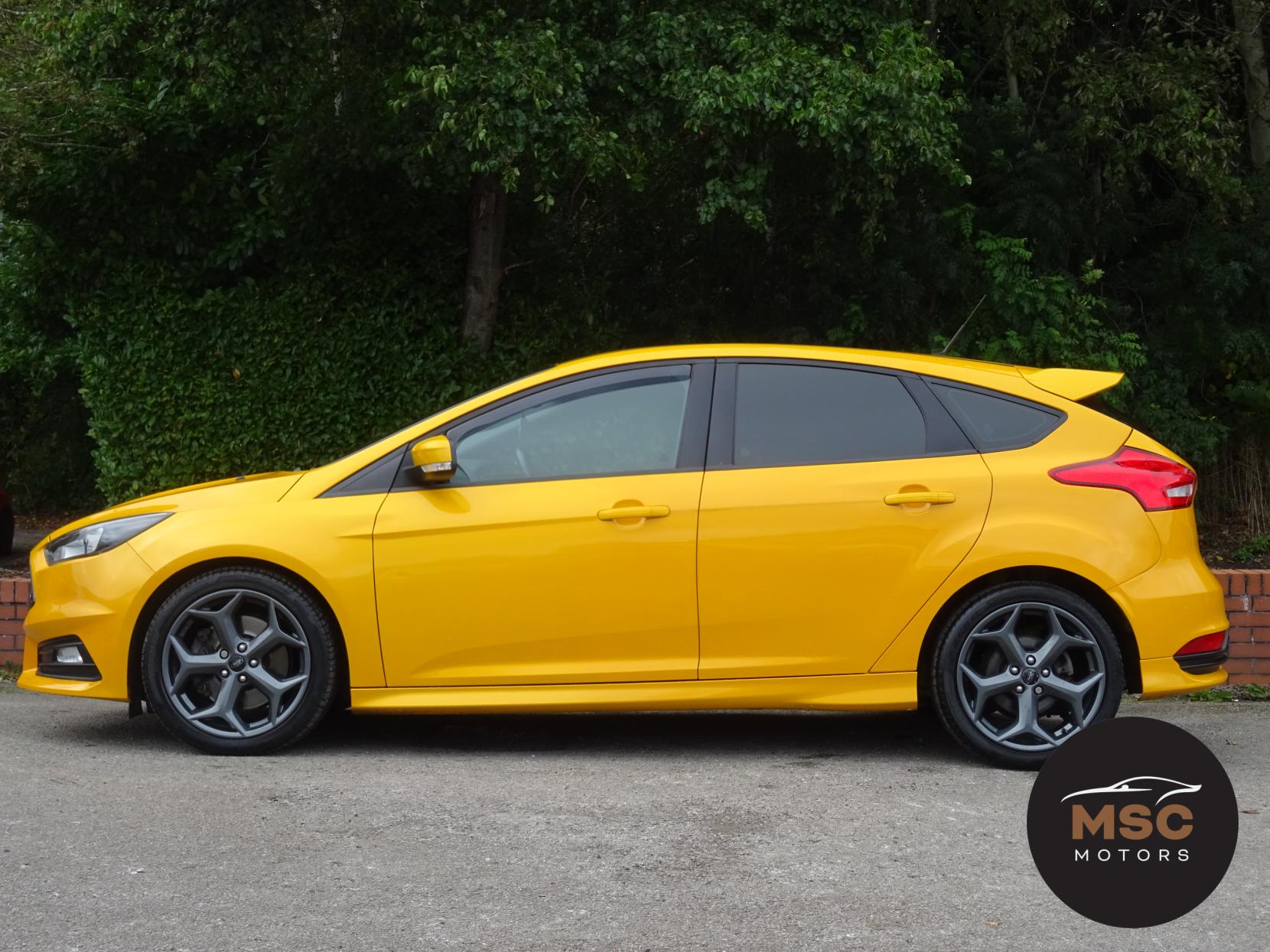 Ford Focus 2.0 TDCi ST-2 Hatchback 5dr Diesel Manual Euro 6 (s/s) (185 ps)