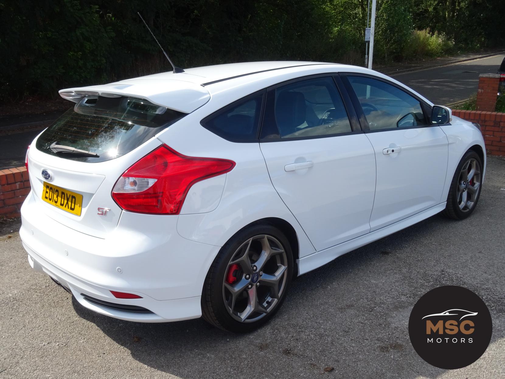 Ford Focus 2.0T EcoBoost ST-3 Hatchback 5dr Petrol Manual Euro 5 (s/s) (250 ps)