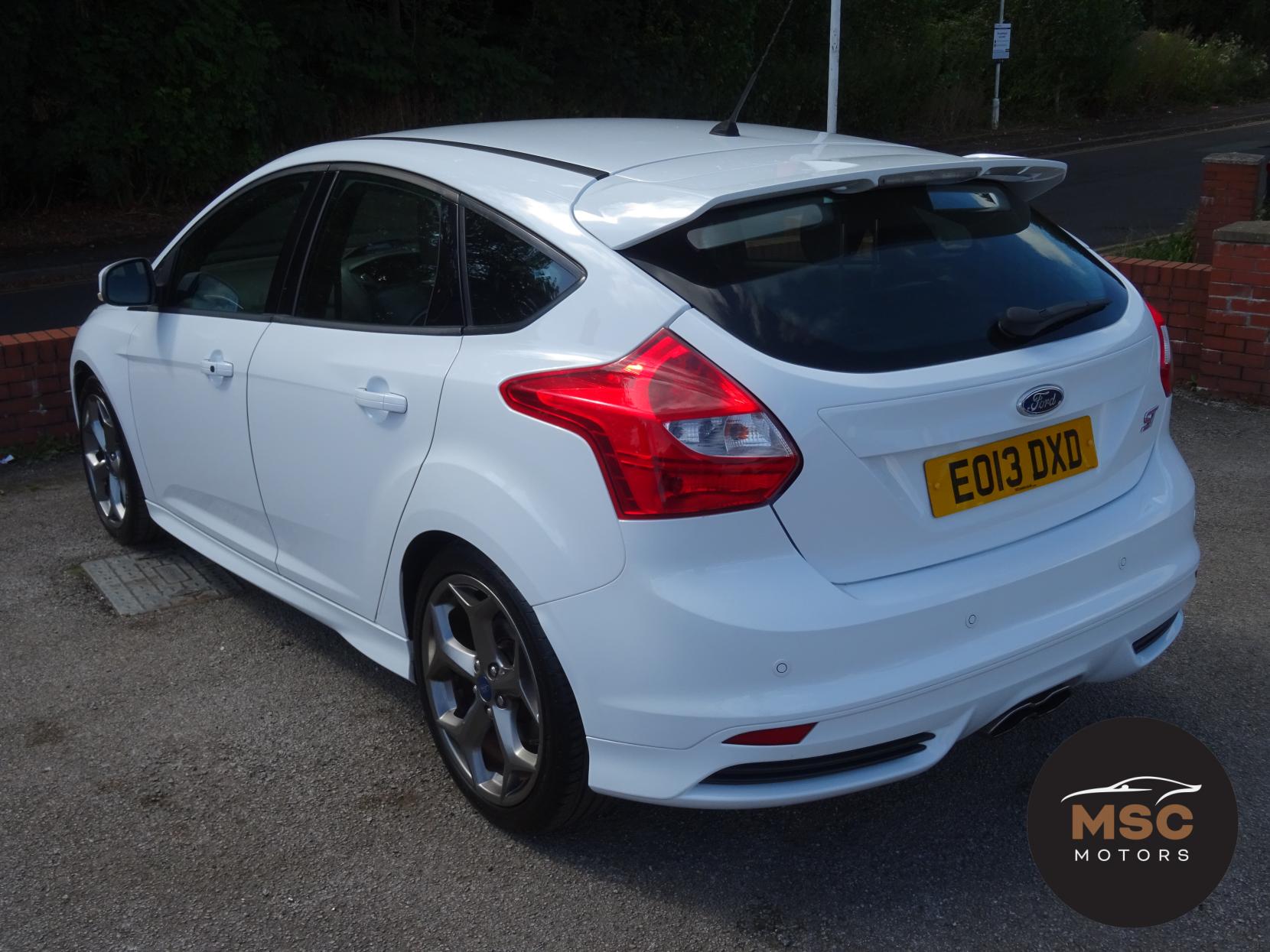 Ford Focus 2.0T EcoBoost ST-3 Hatchback 5dr Petrol Manual Euro 5 (s/s) (250 ps)