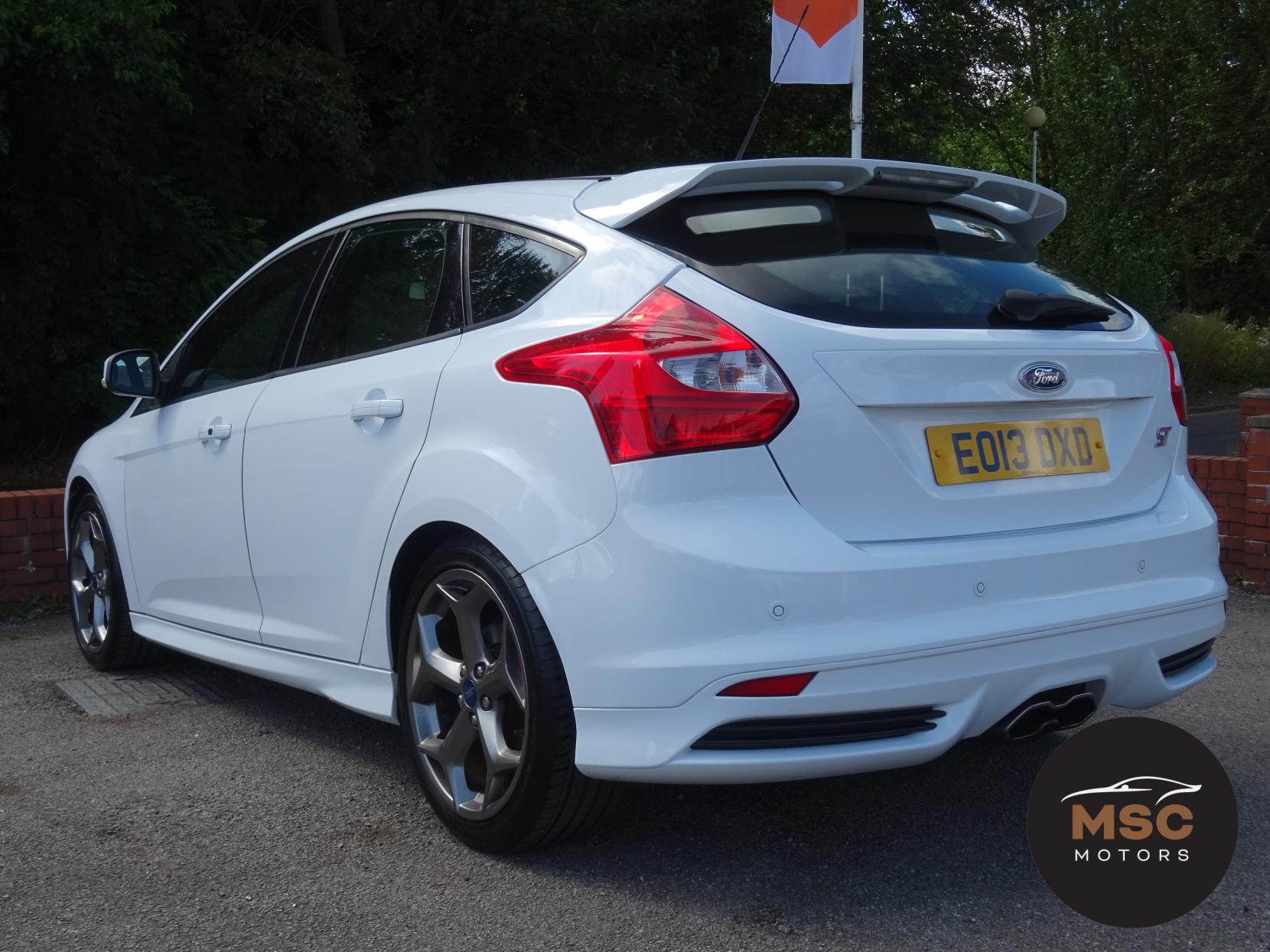 Ford Focus 2.0T EcoBoost ST-3 Hatchback 5dr Petrol Manual Euro 5 (s/s) (250 ps)