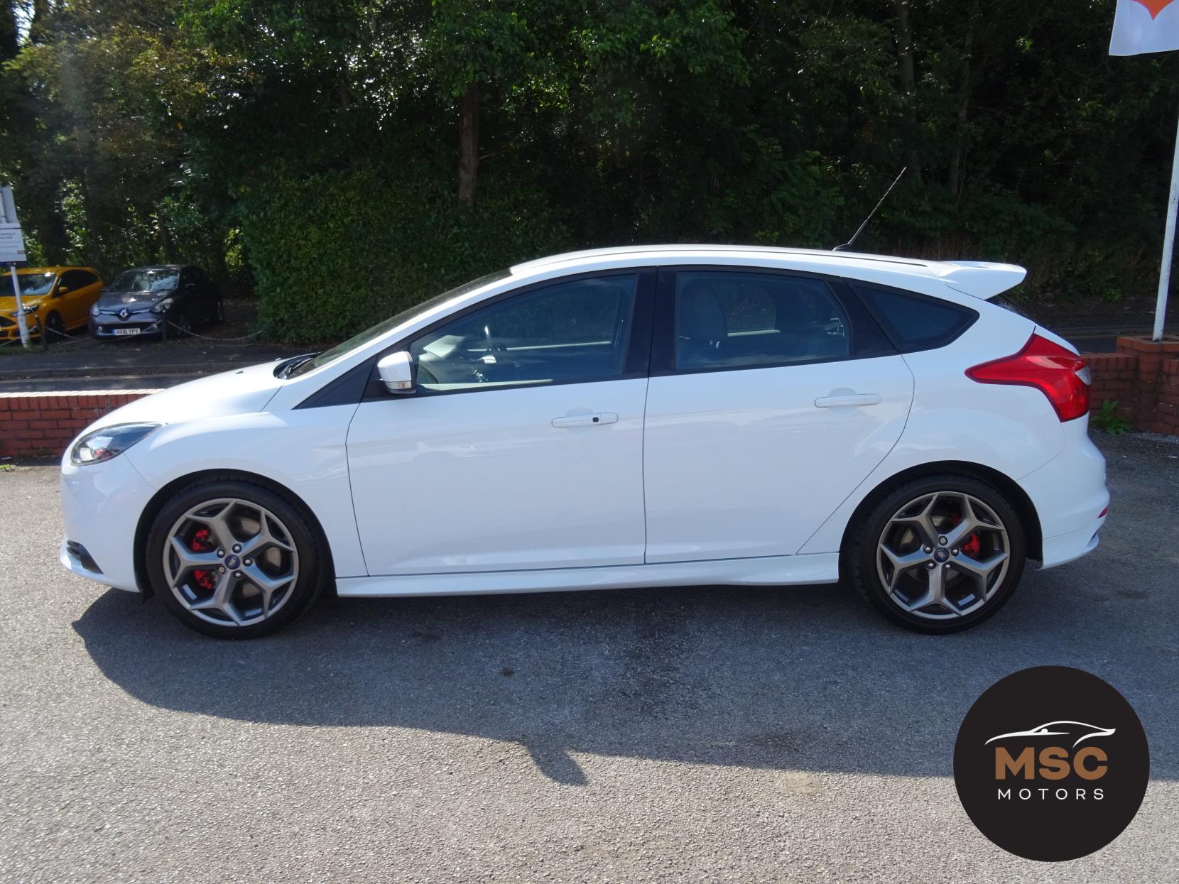 Ford Focus 2.0T EcoBoost ST-3 Hatchback 5dr Petrol Manual Euro 5 (s/s) (250 ps)