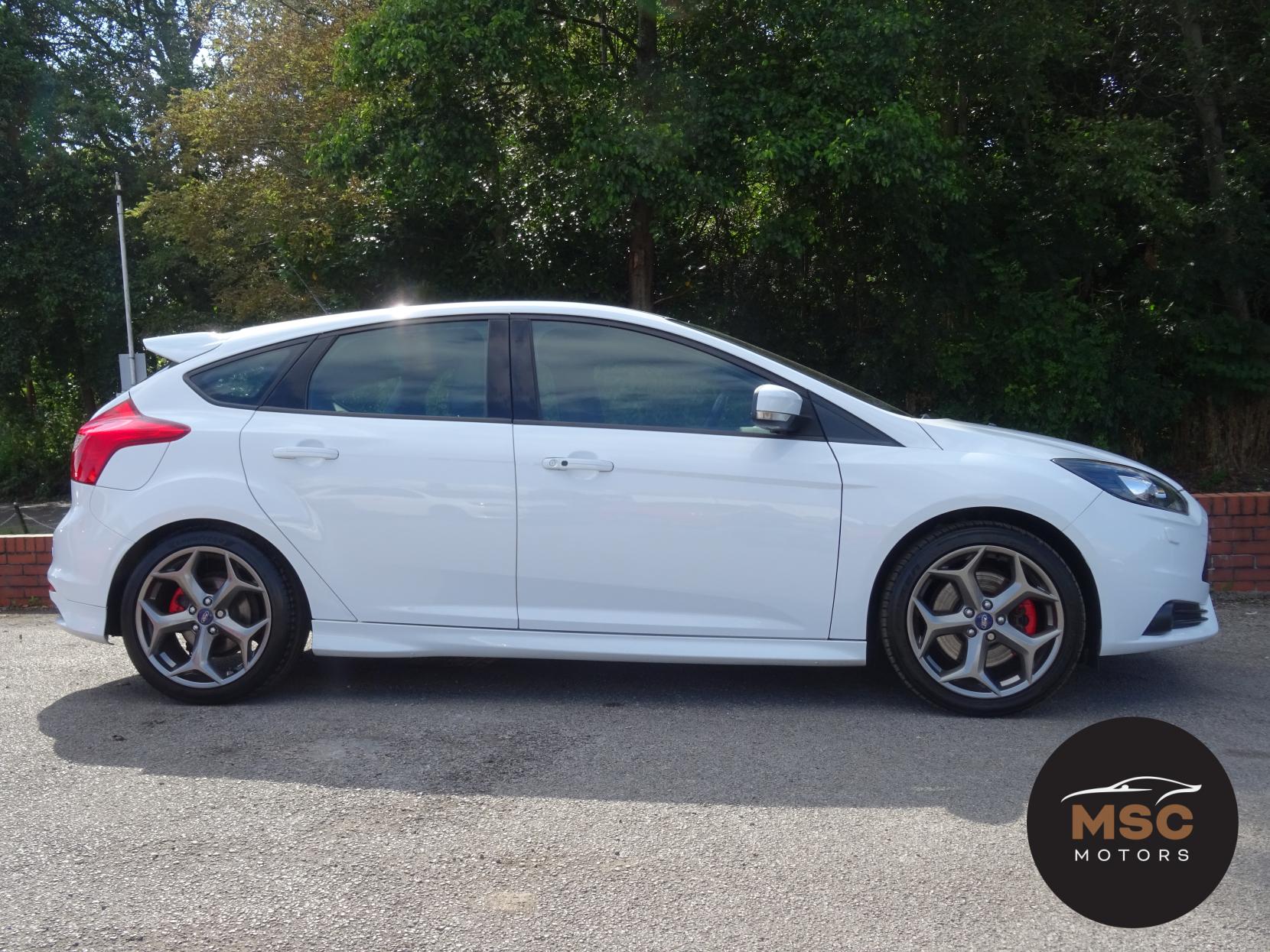 Ford Focus 2.0T EcoBoost ST-3 Hatchback 5dr Petrol Manual Euro 5 (s/s) (250 ps)