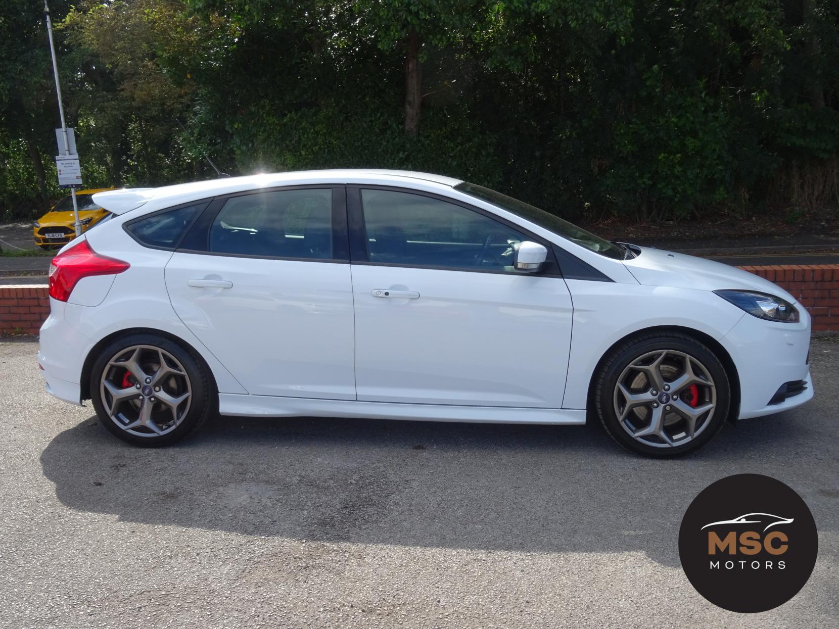 Ford Focus 2.0T EcoBoost ST-3 Hatchback 5dr Petrol Manual Euro 5 (s/s) (250 ps)