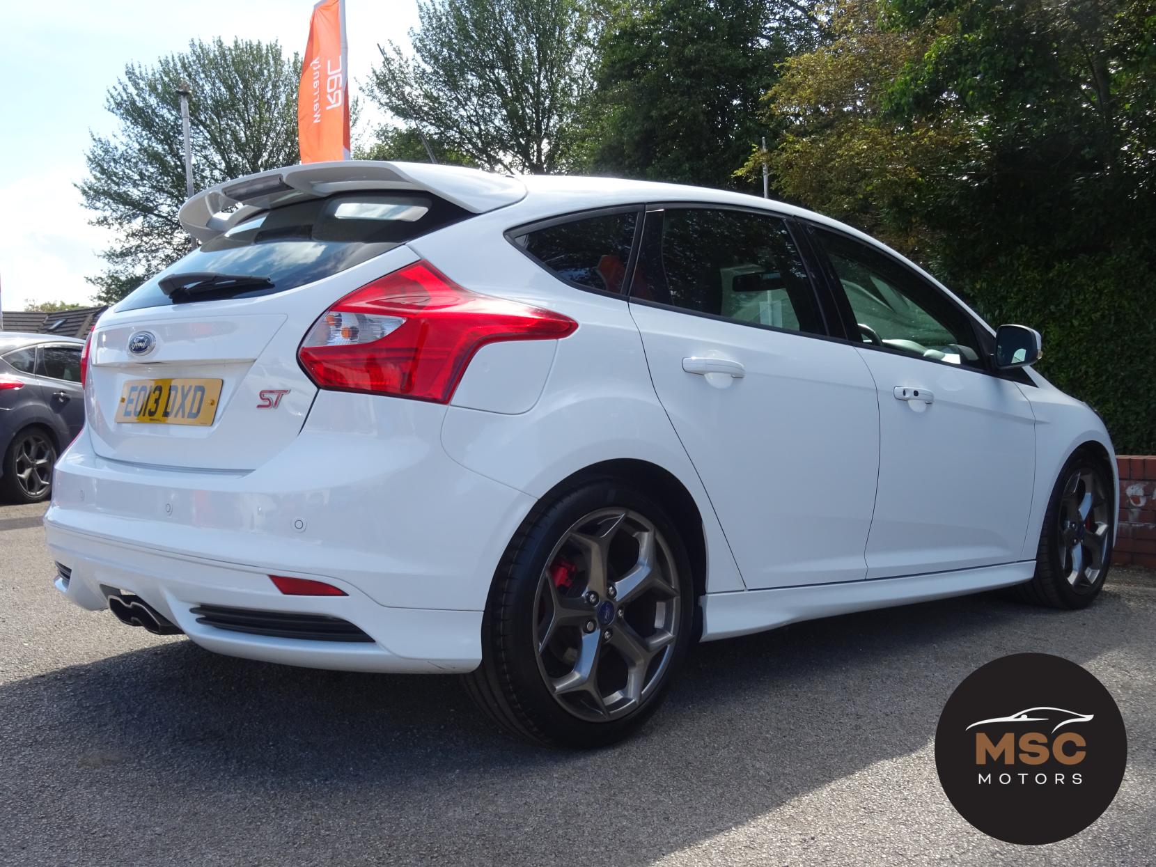 Ford Focus 2.0T EcoBoost ST-3 Hatchback 5dr Petrol Manual Euro 5 (s/s) (250 ps)