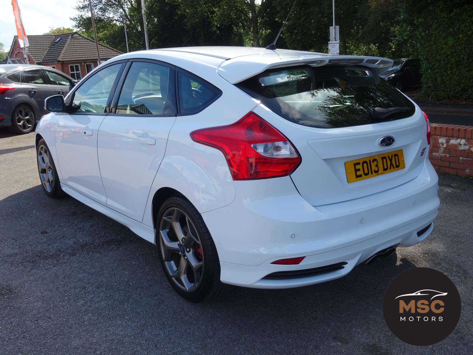 Ford Focus 2.0T EcoBoost ST-3 Hatchback 5dr Petrol Manual Euro 5 (s/s) (250 ps)