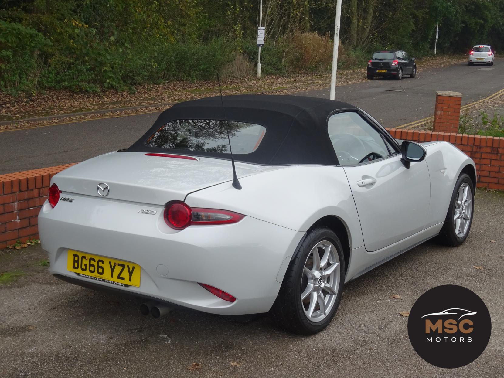 Mazda MX-5 1.5 SKYACTIV-G SE-L Nav Convertible 2dr Petrol Manual Euro 6 (131 ps)