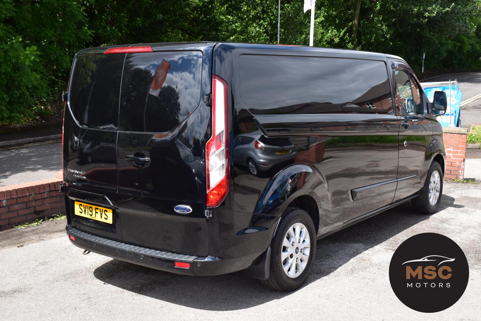 Ford Transit Custom 2.0 300 EcoBlue Limited Panel Van 5dr Diesel Manual L2 H1 Euro 6 (170 ps)