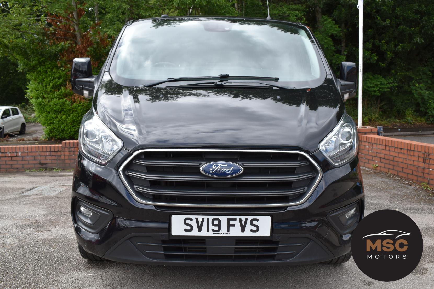 Ford Transit Custom 2.0 300 EcoBlue Limited Panel Van 5dr Diesel Manual L2 H1 Euro 6 (170 ps)